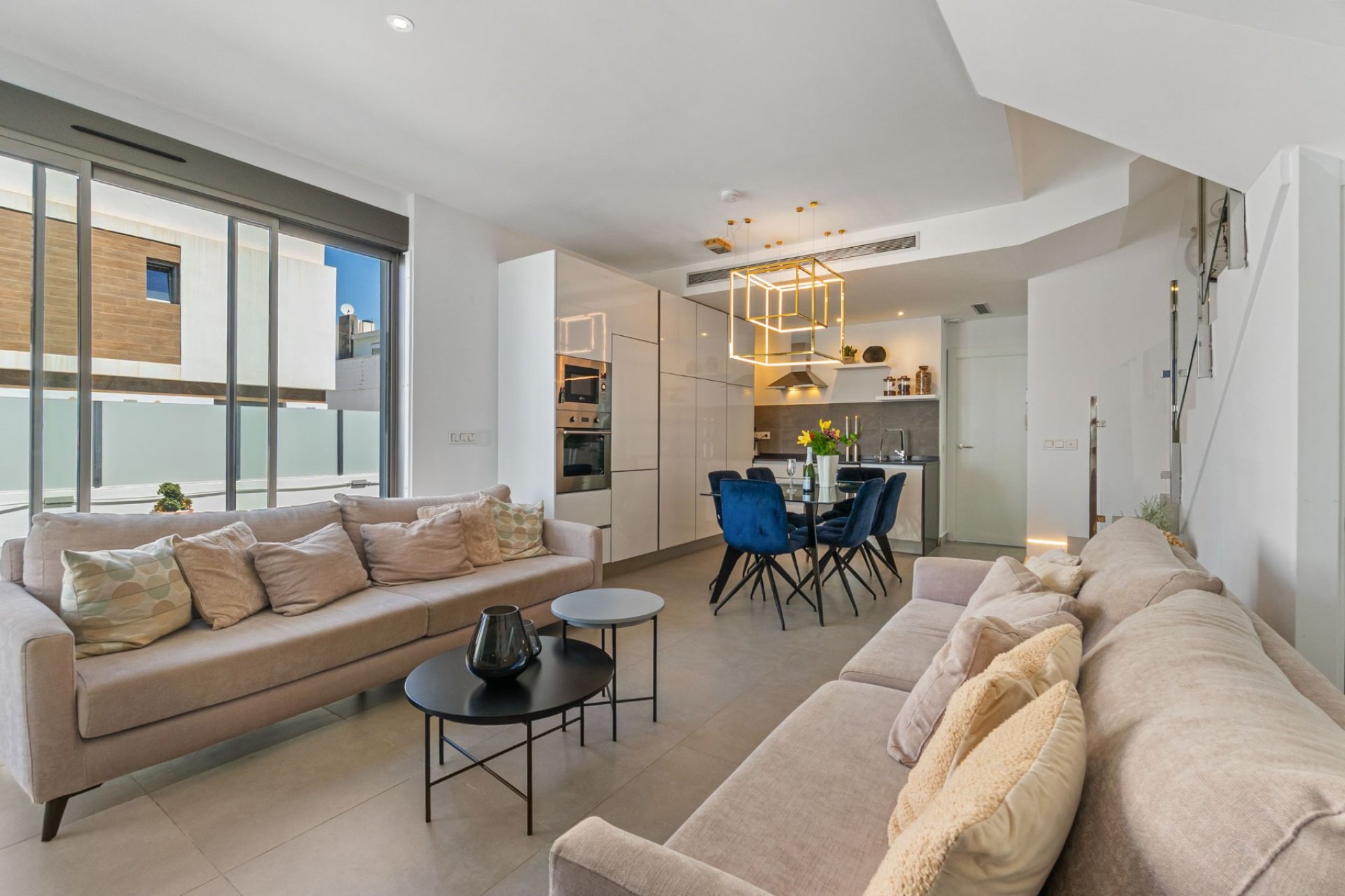 Resale - Villa * - Orihuela Costa - Villamartin