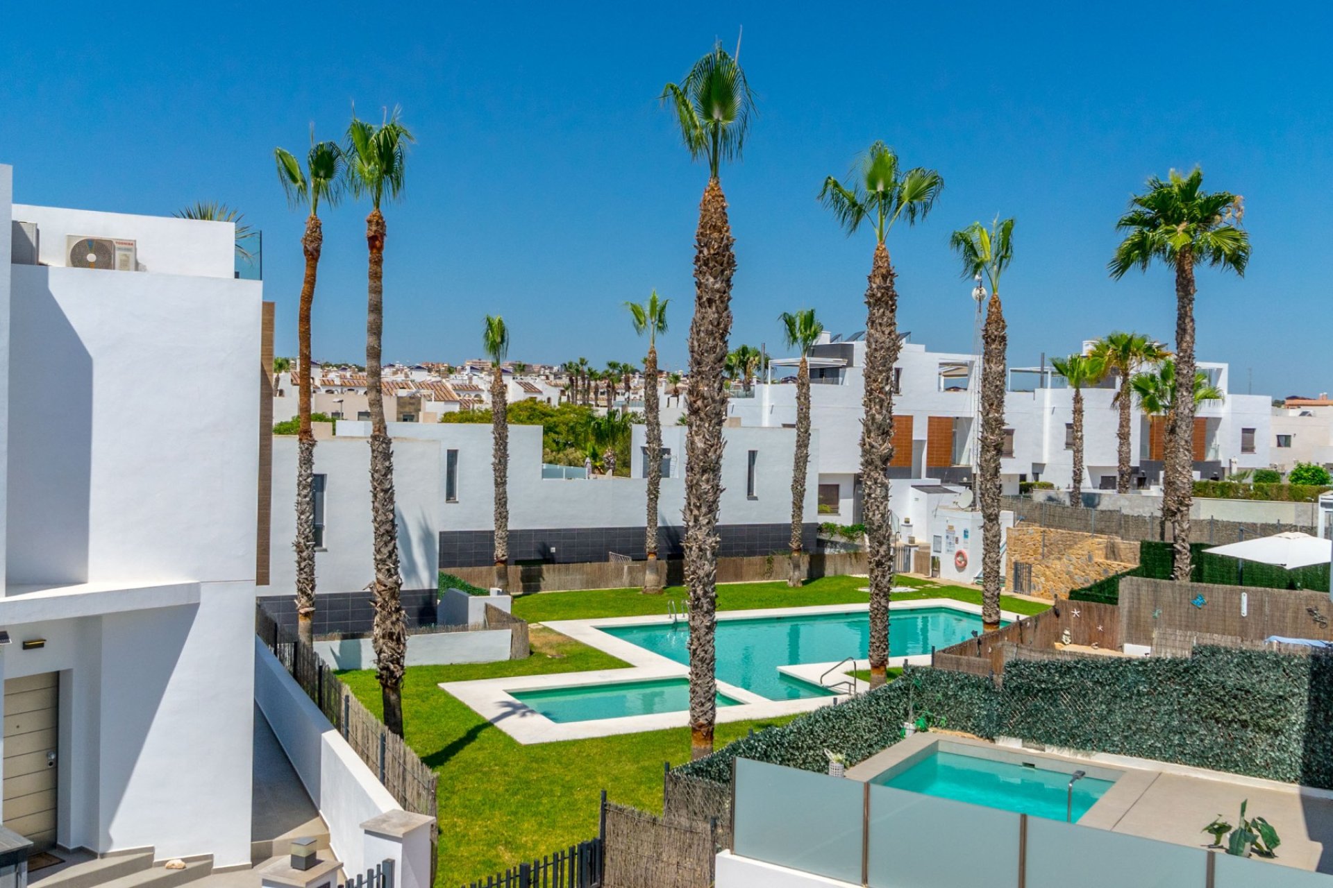Resale - Villa * - Orihuela Costa - Villamartin