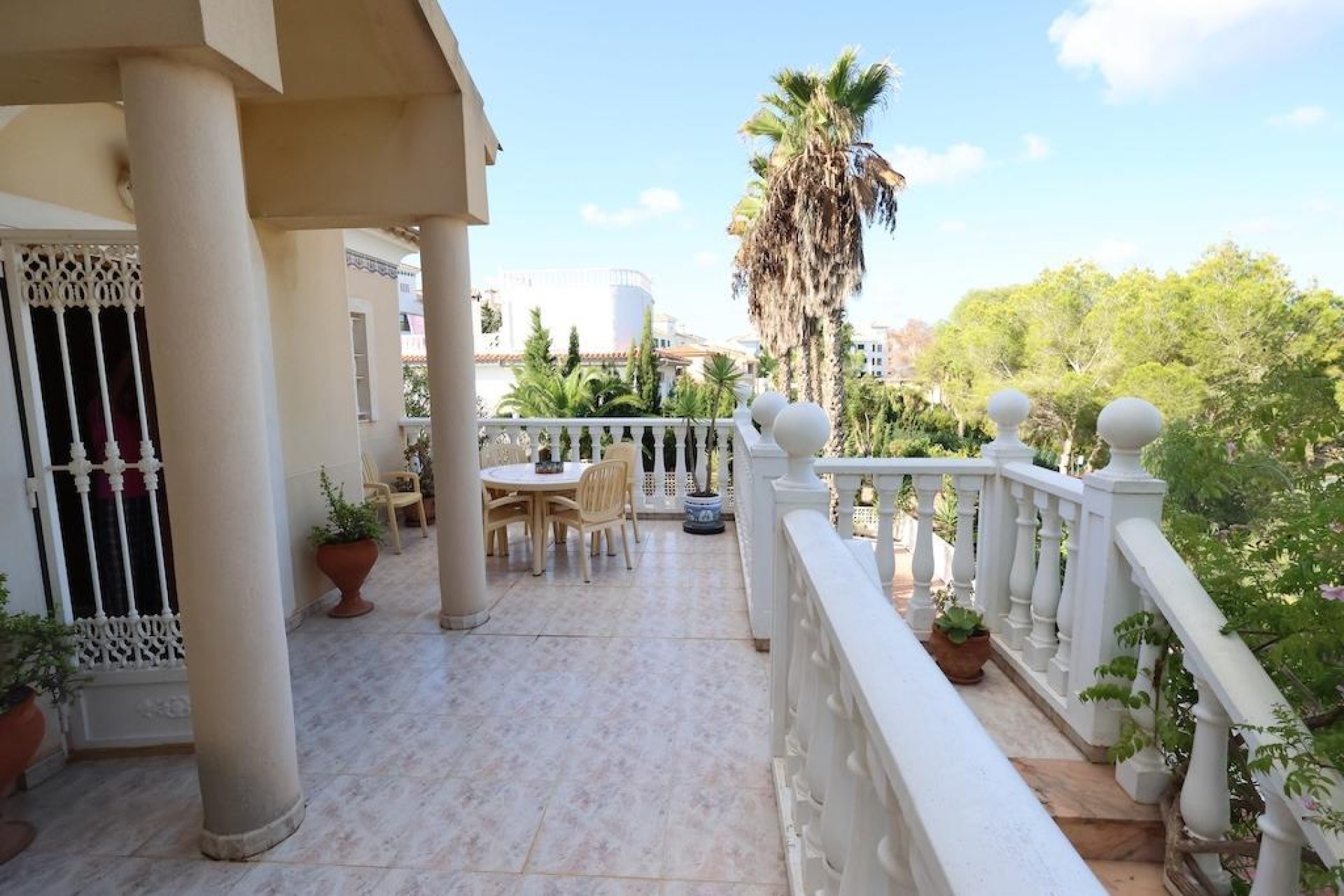 Resale - Villa * - Orihuela Costa - Villamartín * 