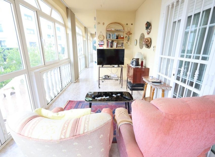 Resale - Villa * - Orihuela Costa - Villamartín * 