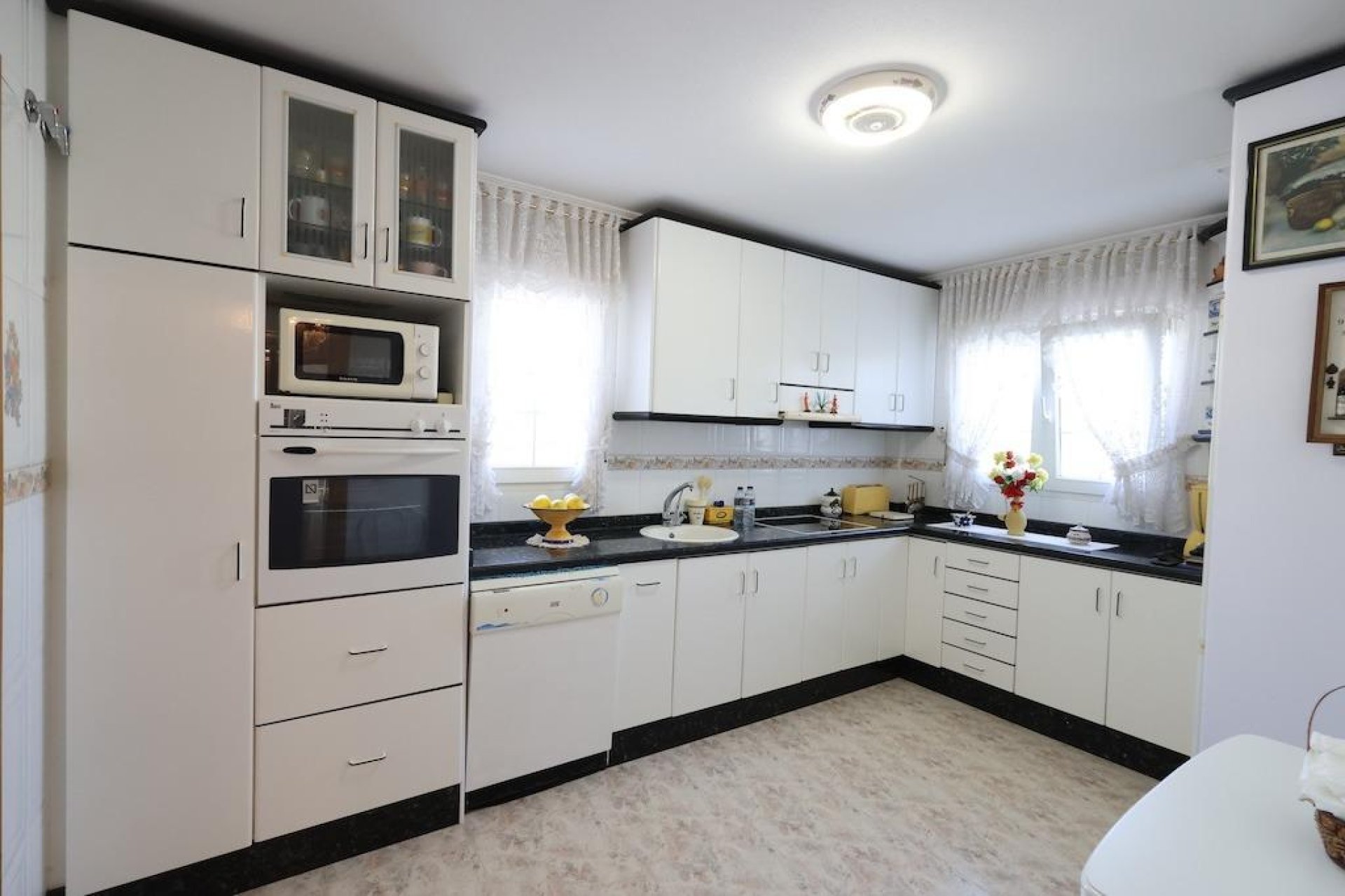 Resale - Villa * - Orihuela Costa - Villamartín * 