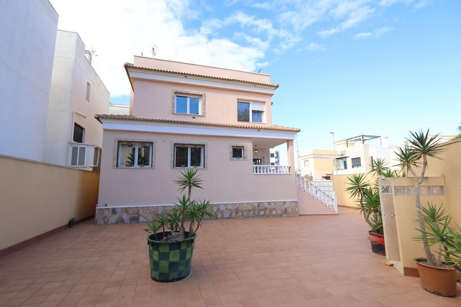 Resale - Villa * - Orihuela Costa * - Villamartín * 