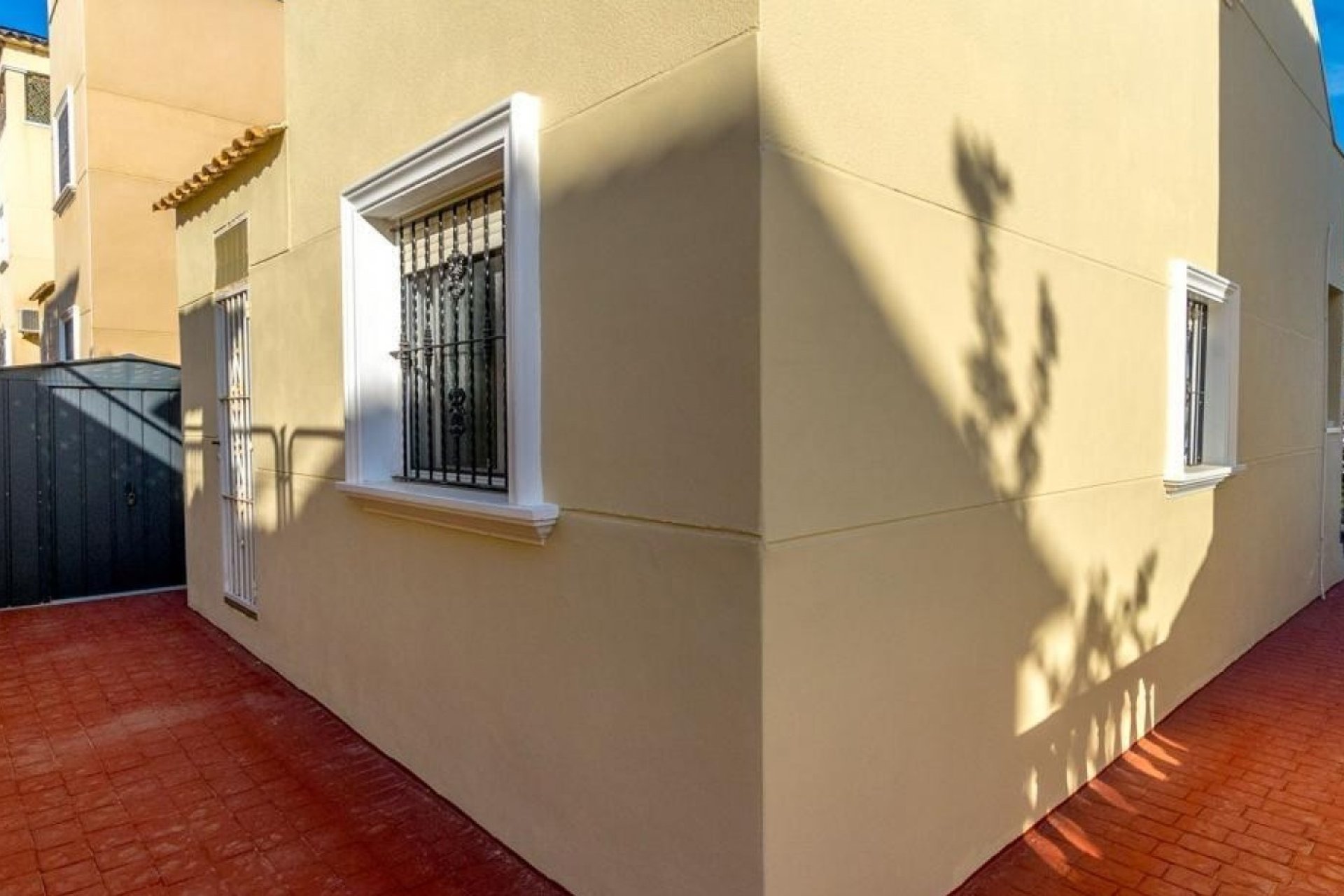 Resale - Villa * - Orihuela Costa * - Villamartín * 