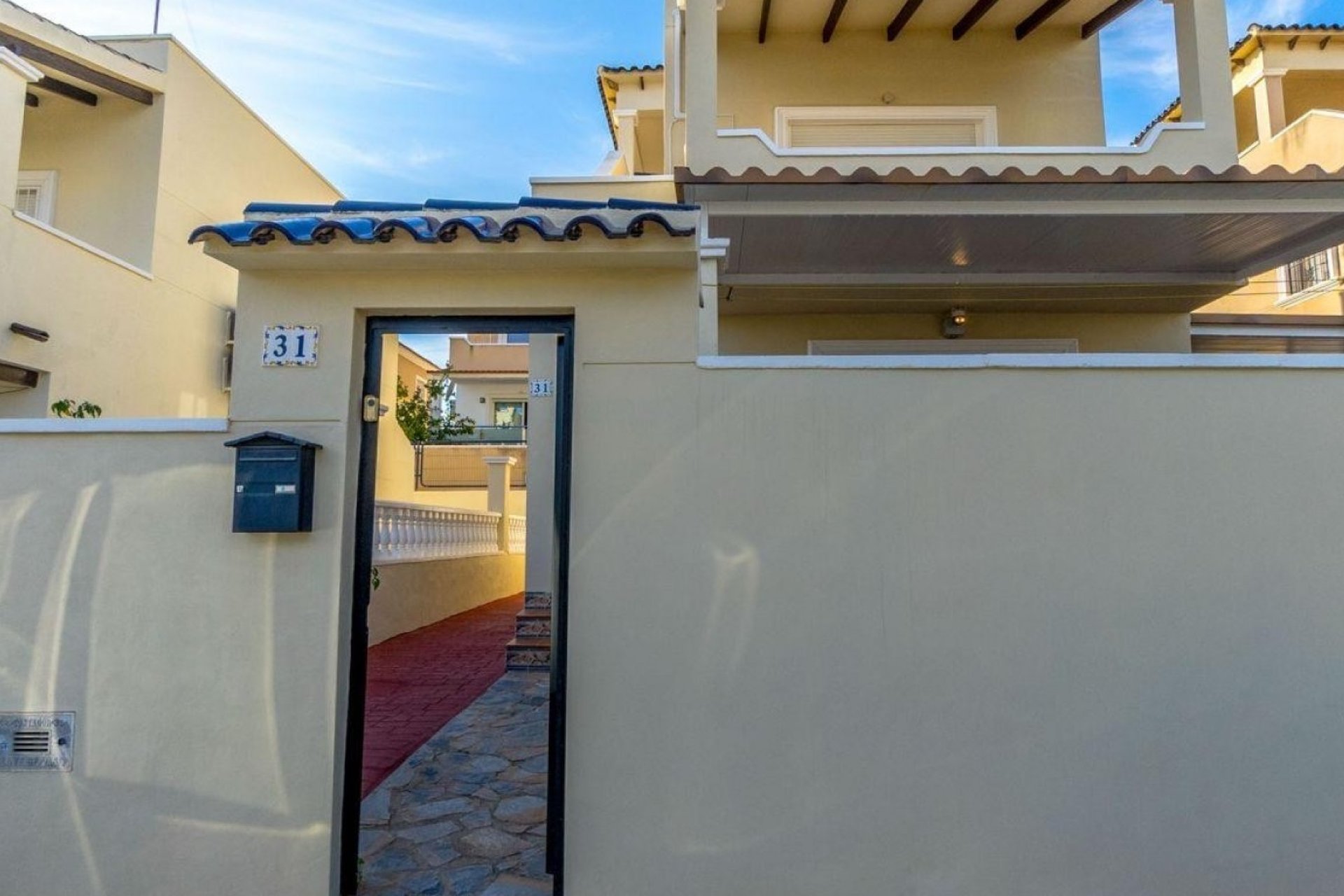 Resale - Villa * - Orihuela Costa * - Villamartín * 
