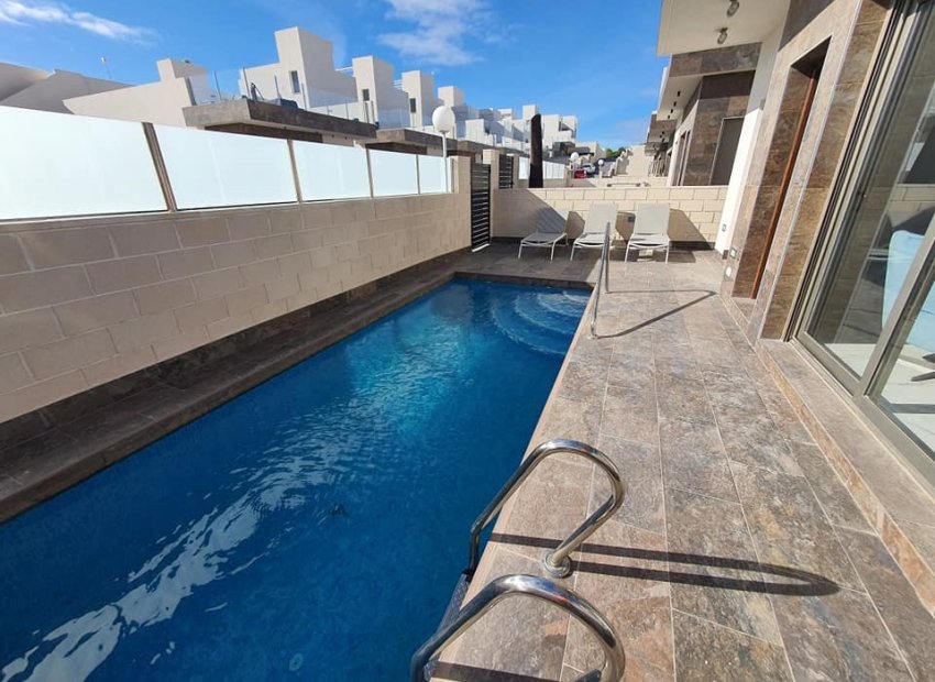 Resale - Villa * - Orihuela Costa * - Villamartín * 