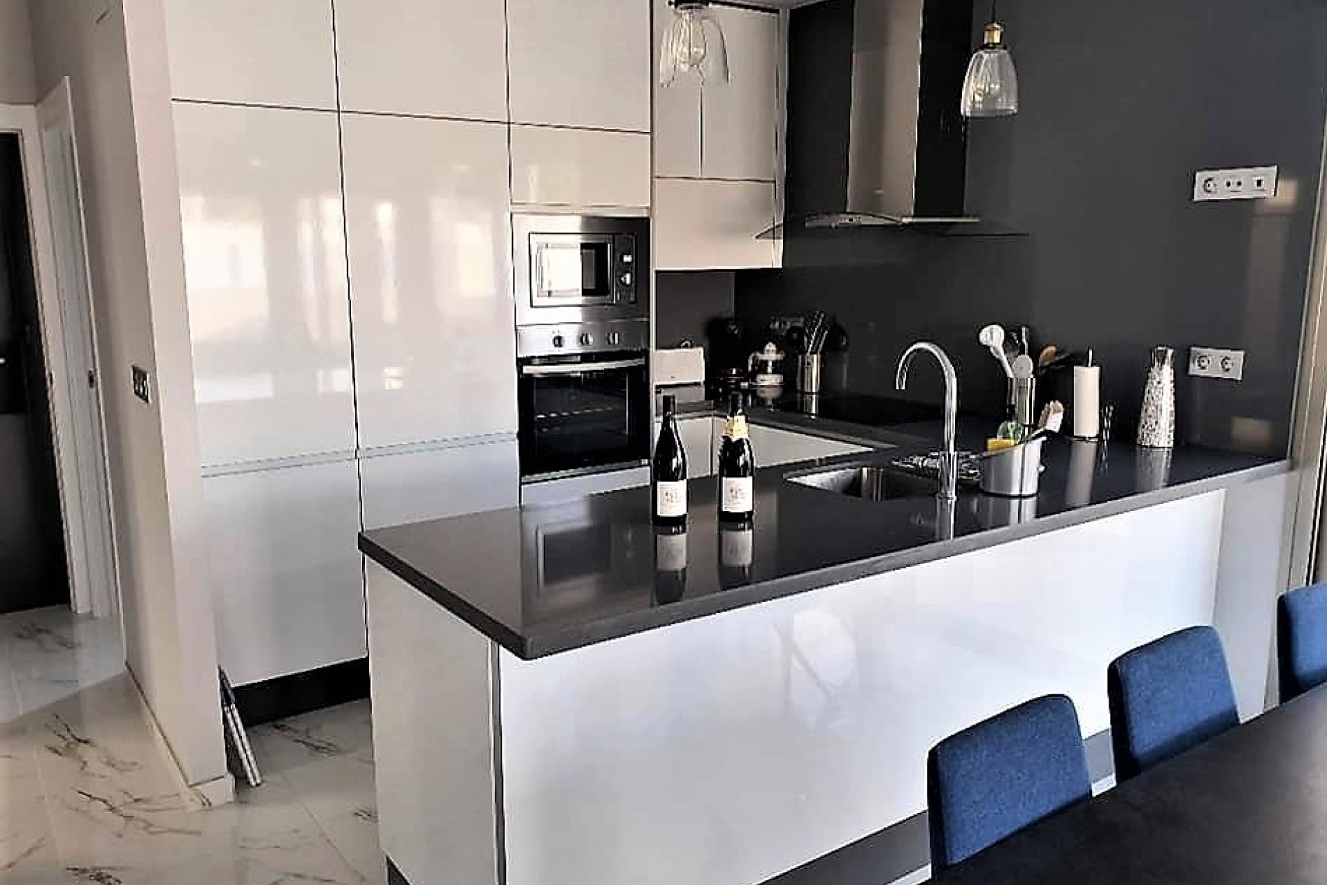 Resale - Villa * - Orihuela Costa * - Villamartín * 