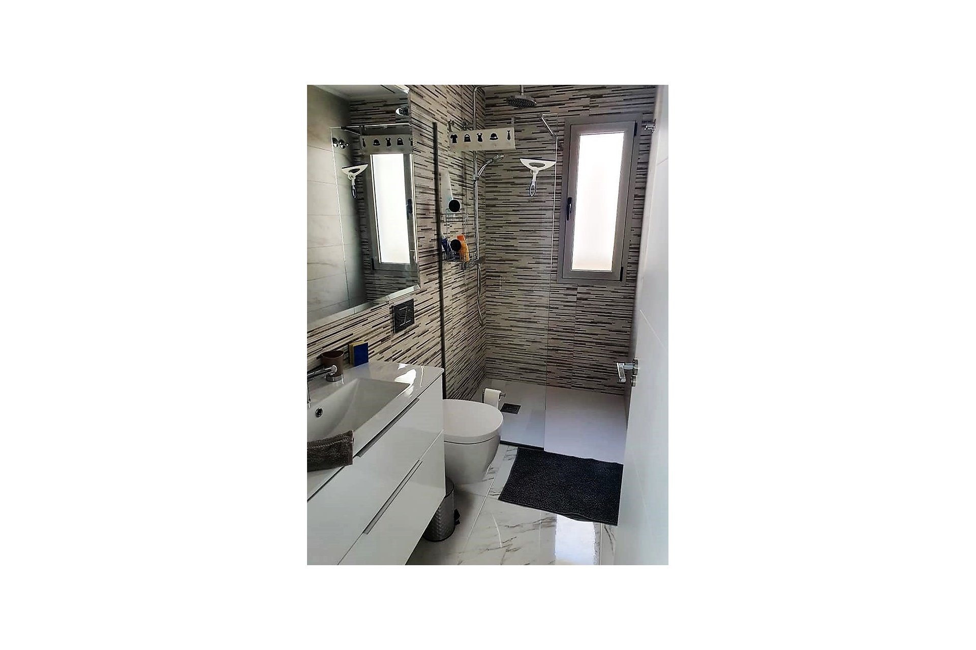 Resale - Villa * - Orihuela Costa * - Villamartín * 