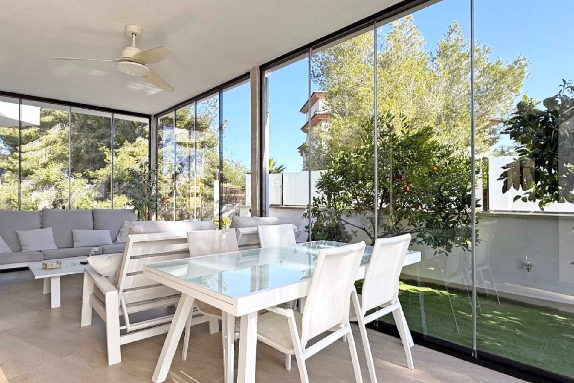 Resale - Villa * - Orihuela Costa * - Villamartín * 