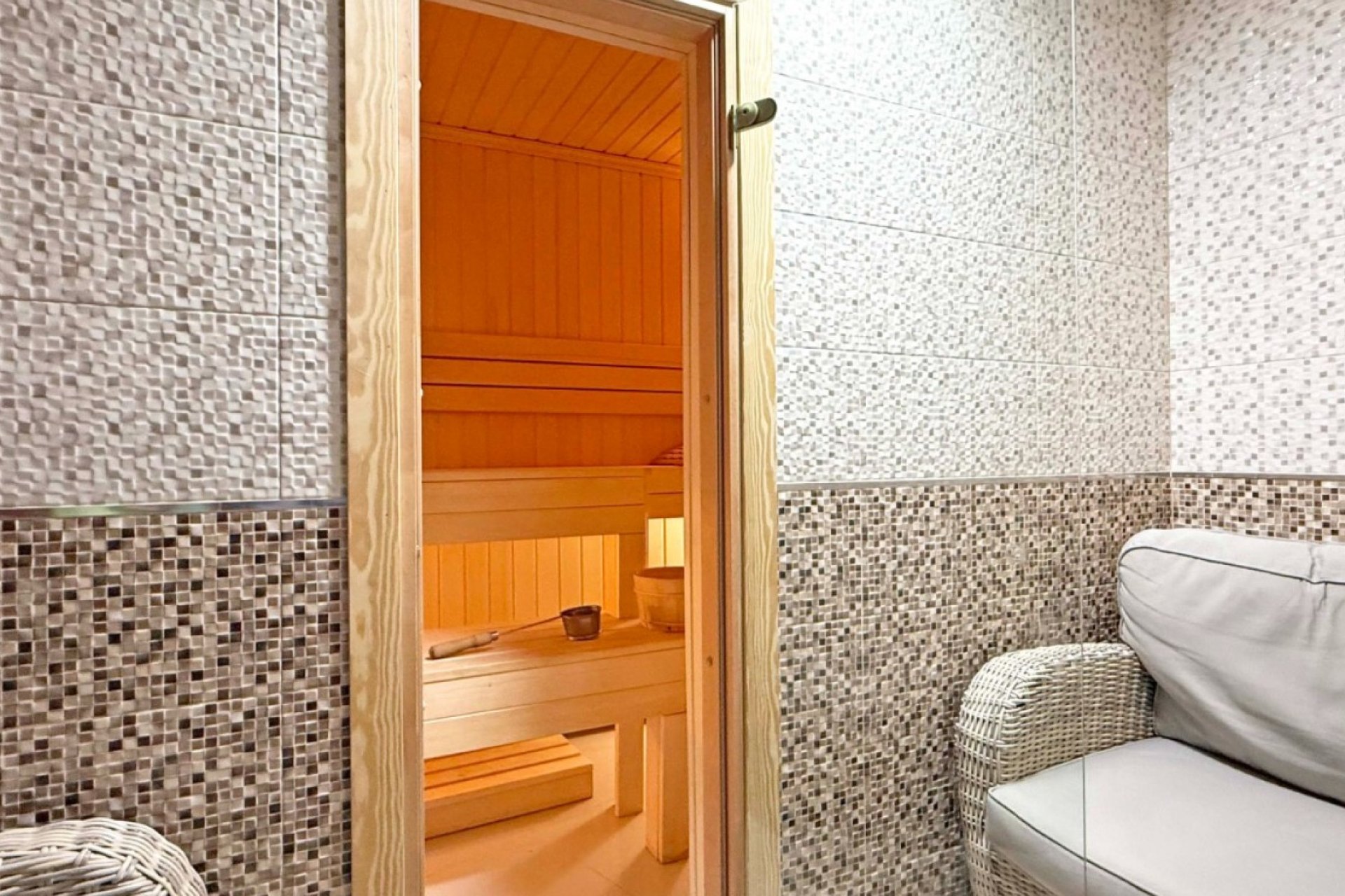 Resale - Villa * - Orihuela Costa * - Villamartín * 