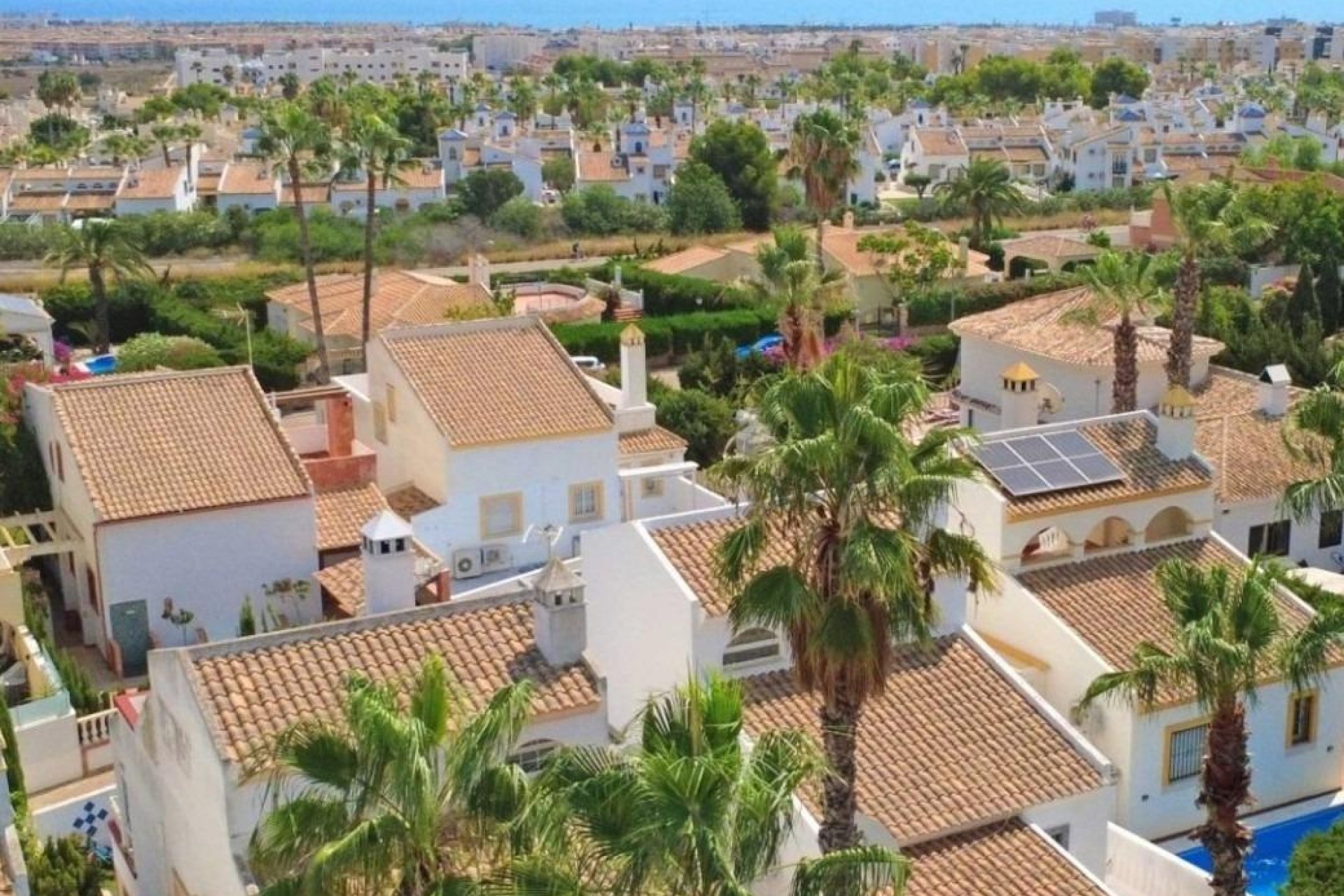 Resale - Villa * - Orihuela Costa * - Villamartín * 