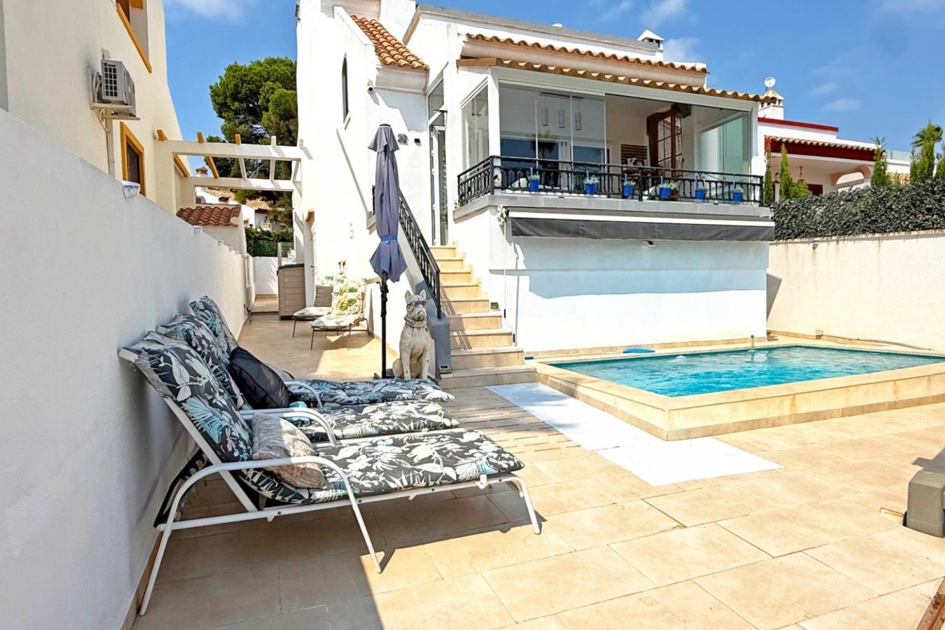 Resale - Villa * - Orihuela Costa * - Villamartín * 