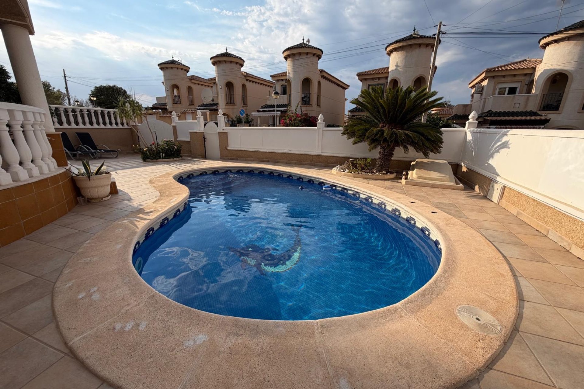 Resale - Villa * - Orihuela Costa * - Villamartín * 