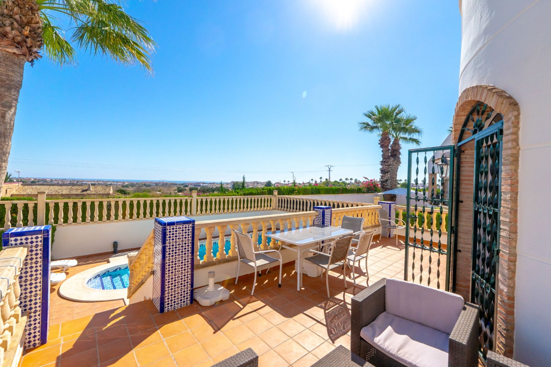 Resale - Villa * - Orihuela Costa * - Villamartín * 