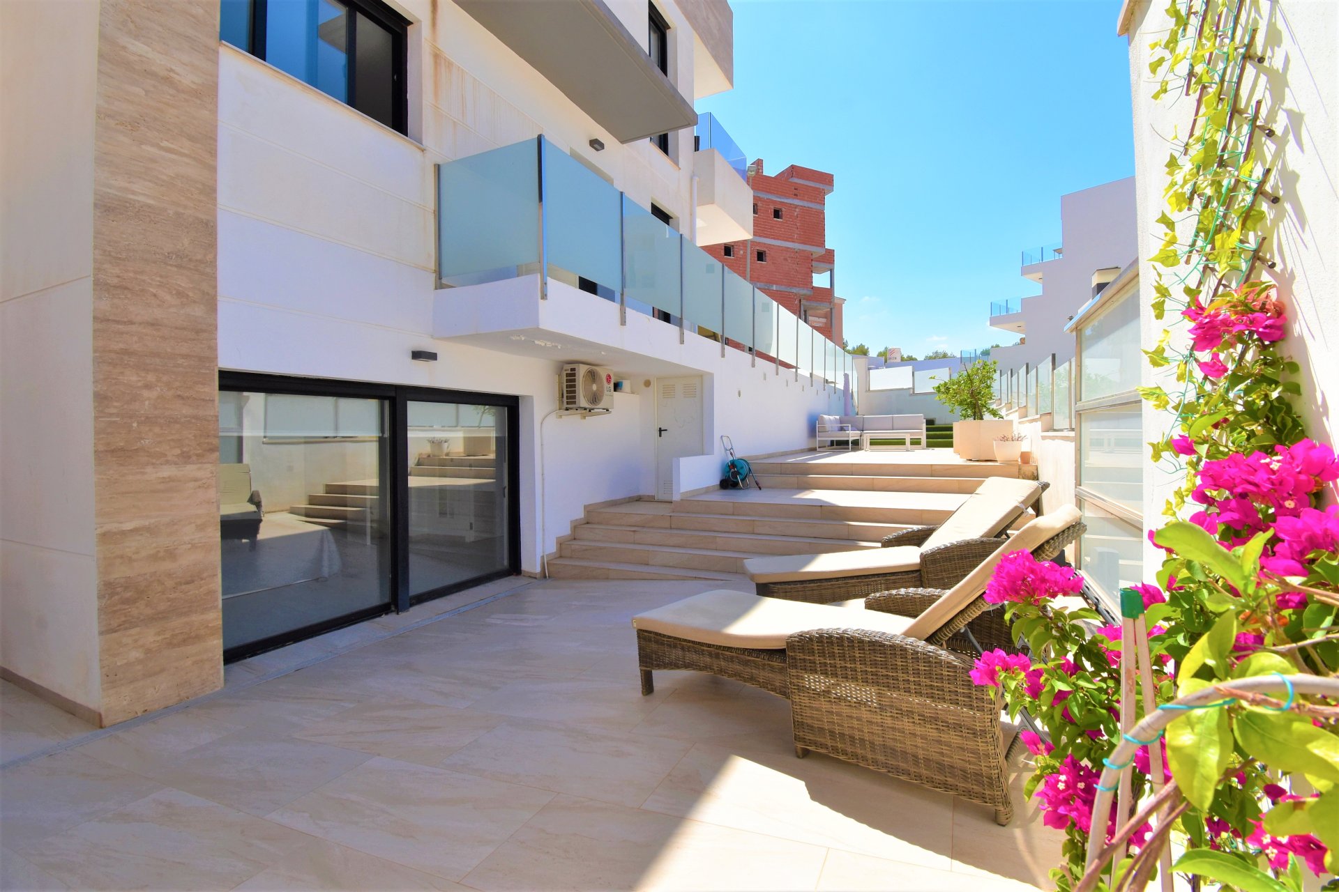 Resale - Villa - Orihuela Costa - Villamartín