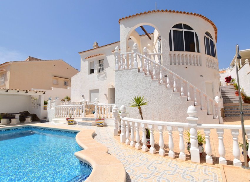 Resale - Villa - Orihuela Costa - Villamartín