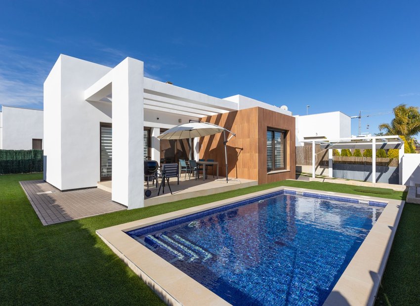 Resale - Villa * - Orihuela Costa * - Vistabella Golf