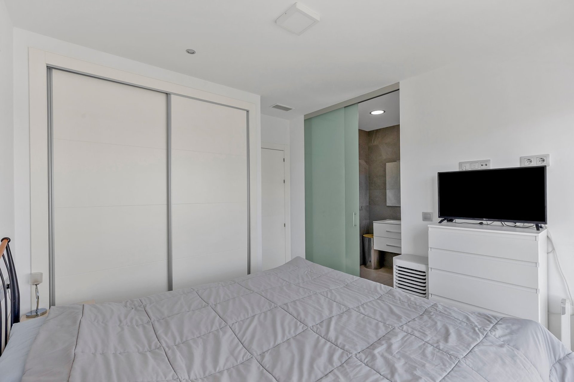 Resale - Villa * - Orihuela Costa * - Vistabella Golf