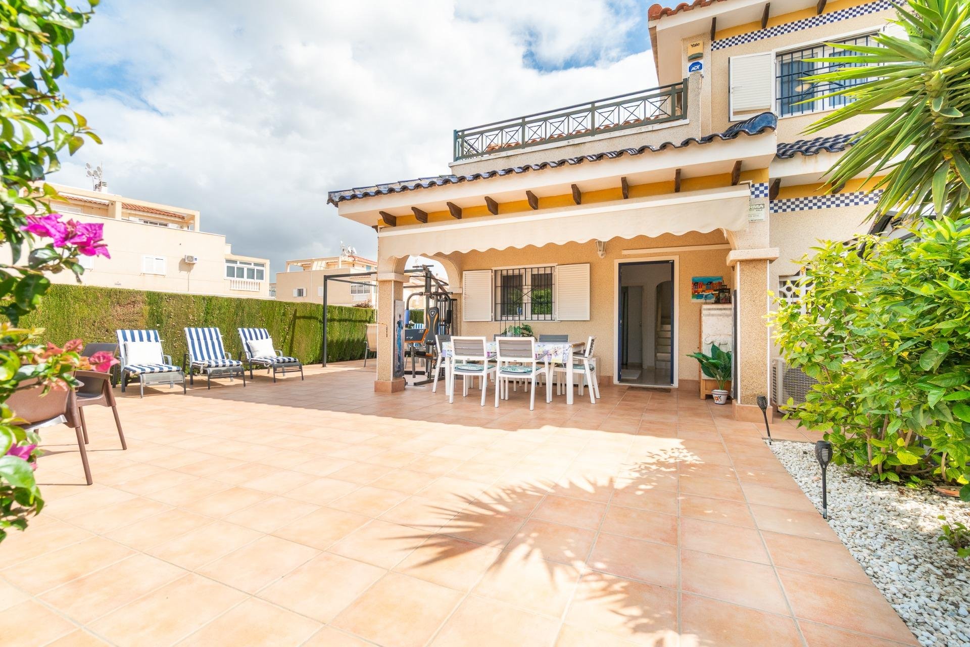 Resale - Villa * - Orihuela Costa * - Zeniamar-Horizonte-La Campana