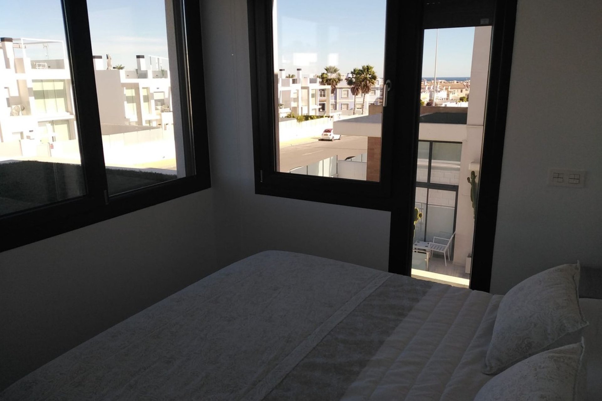 Resale - Villa * - Orihuela Costa *