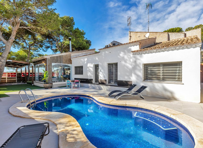 Resale - Villa - Orihuela Costa