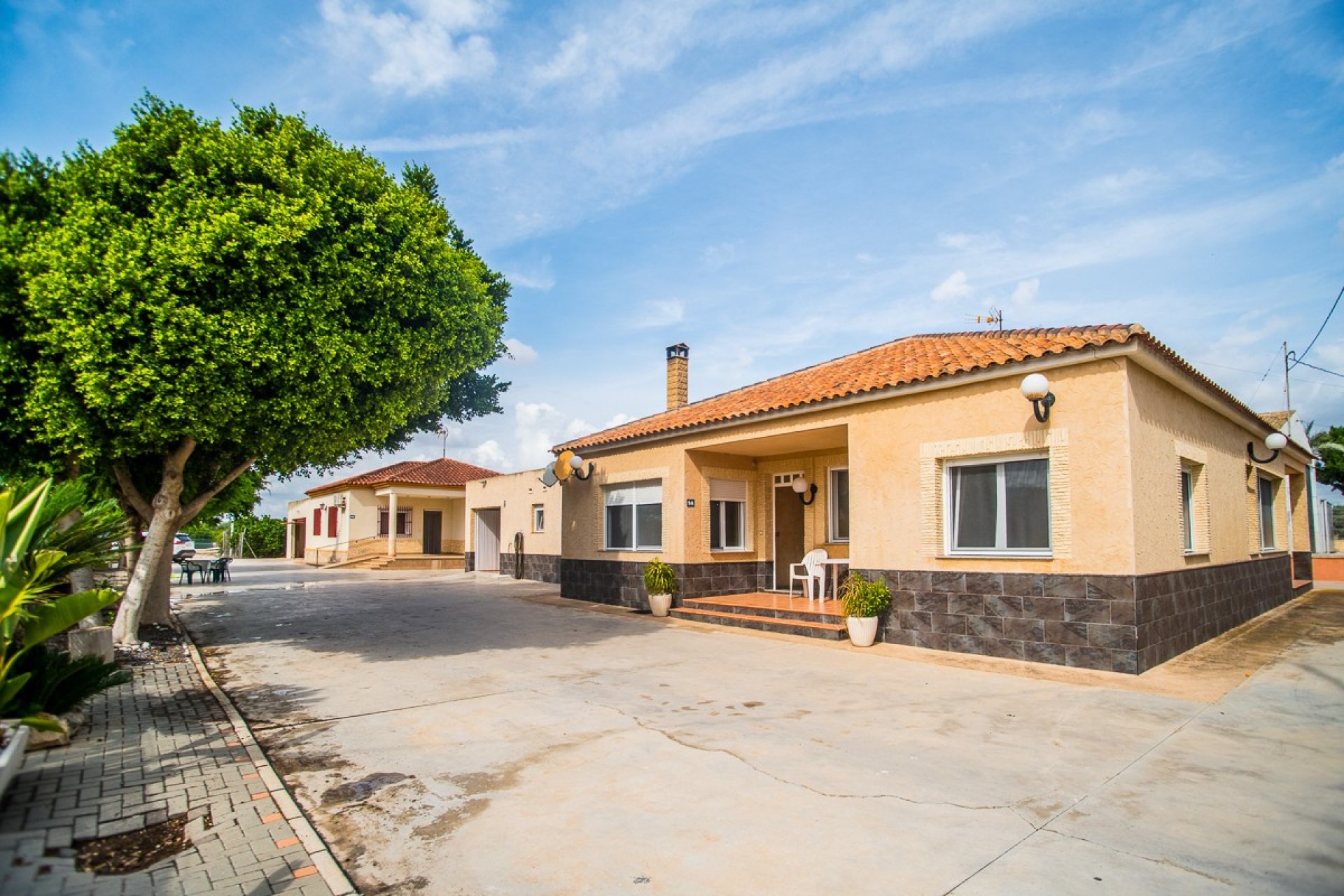 Resale - Villa * - Orihuela * - La Matanza *