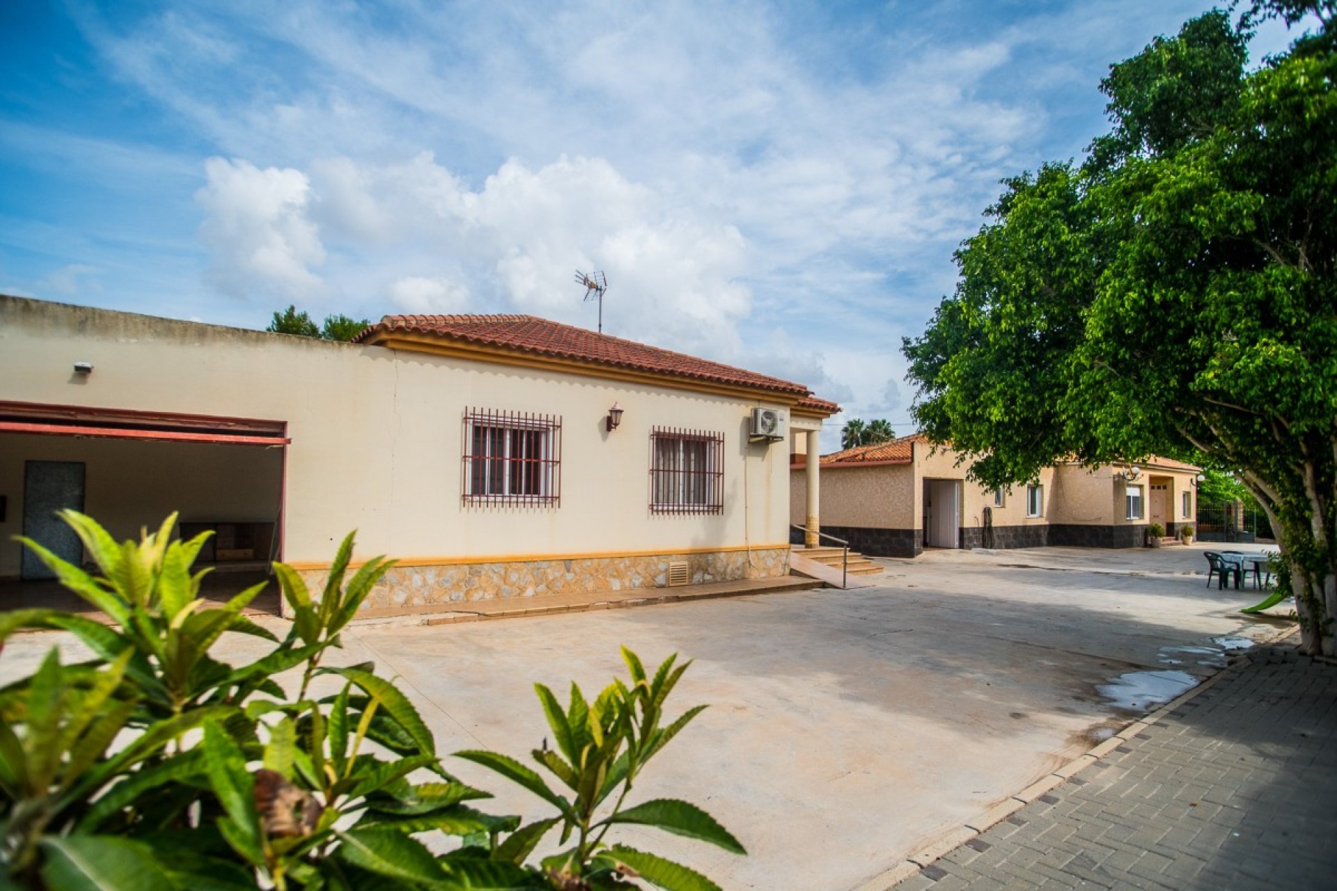 Resale - Villa * - Orihuela * - La Matanza *