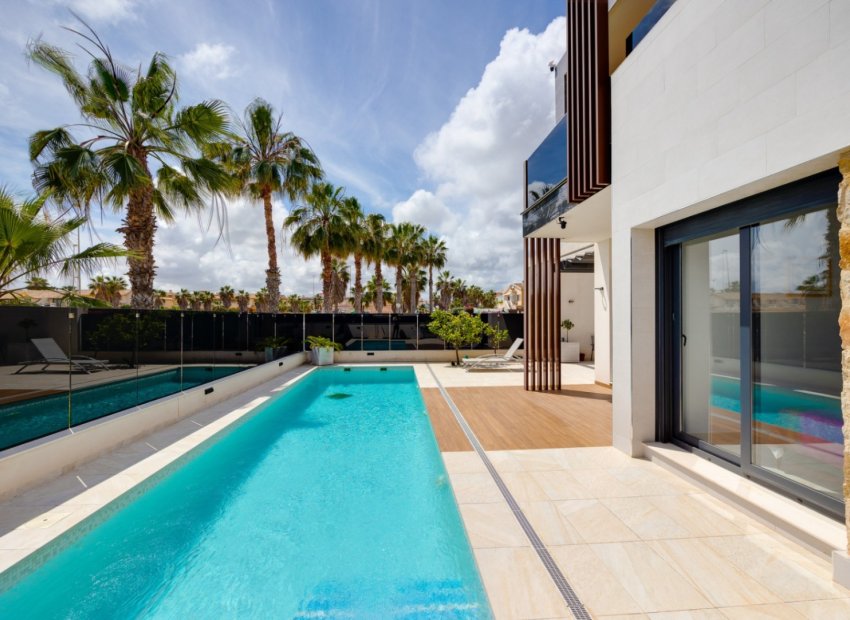 Resale - Villa * - Orihuela - Lomas de Cabo Roig