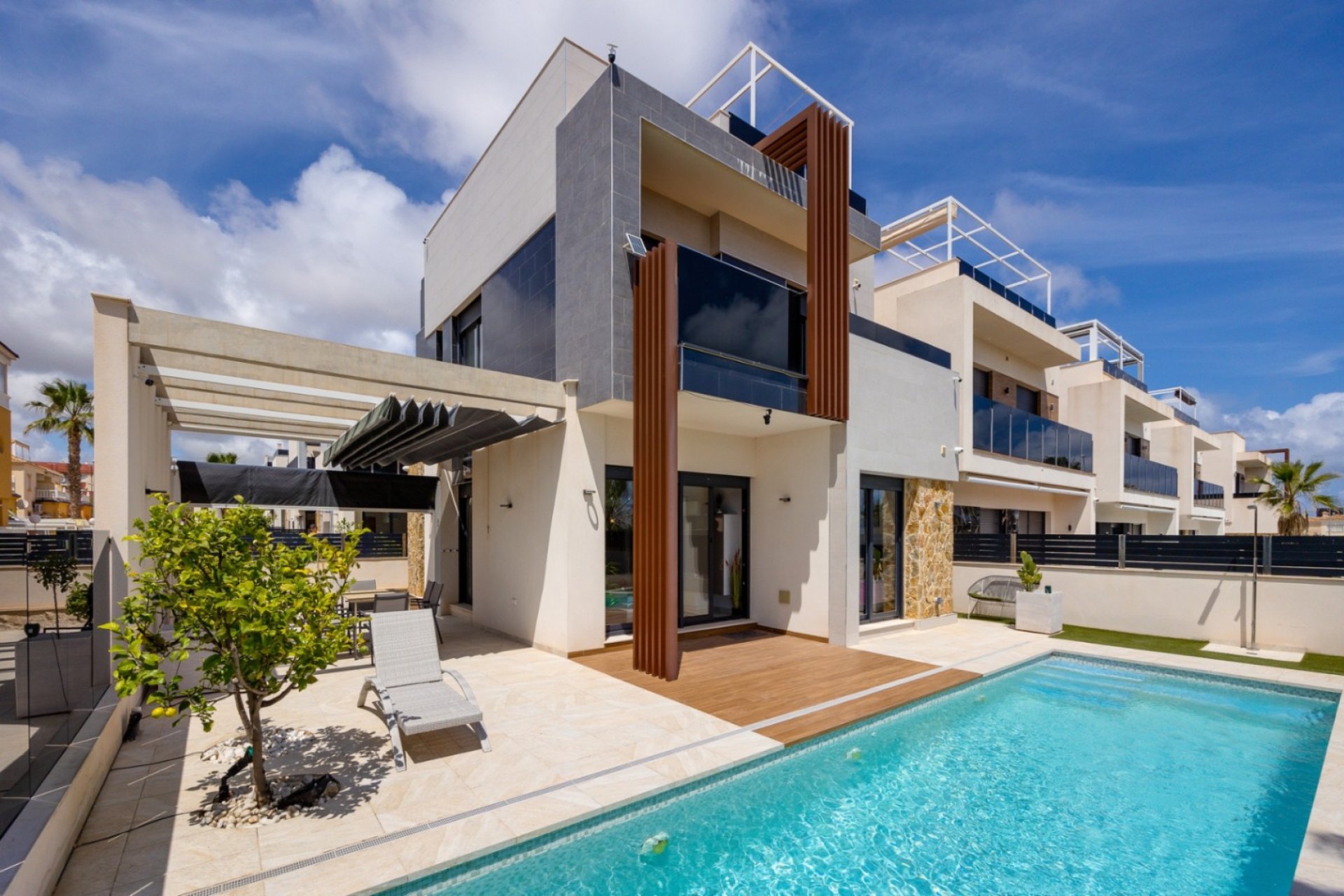 Resale - Villa * - Orihuela - Lomas de Cabo Roig