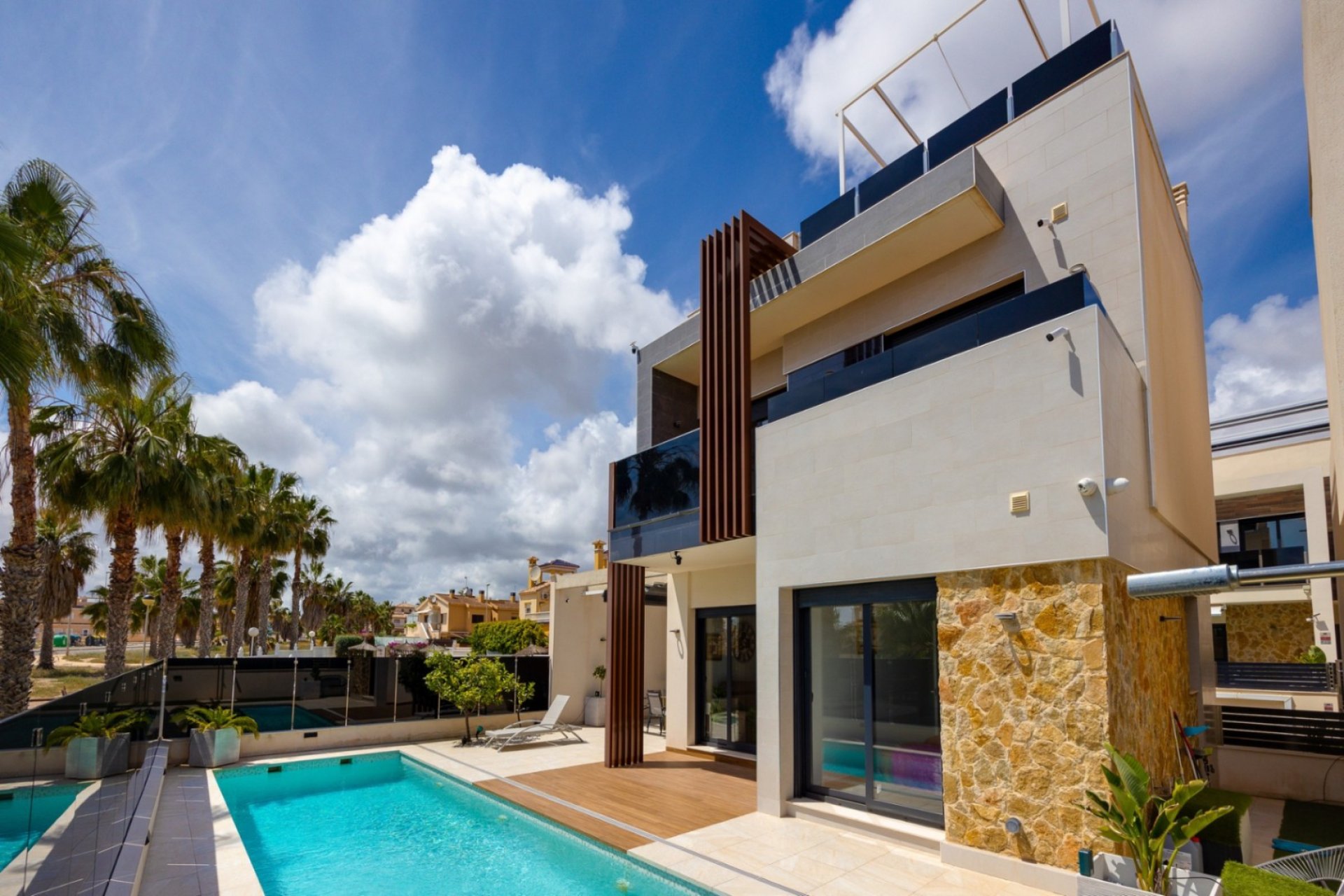 Resale - Villa * - Orihuela * - Lomas de Cabo Roig *