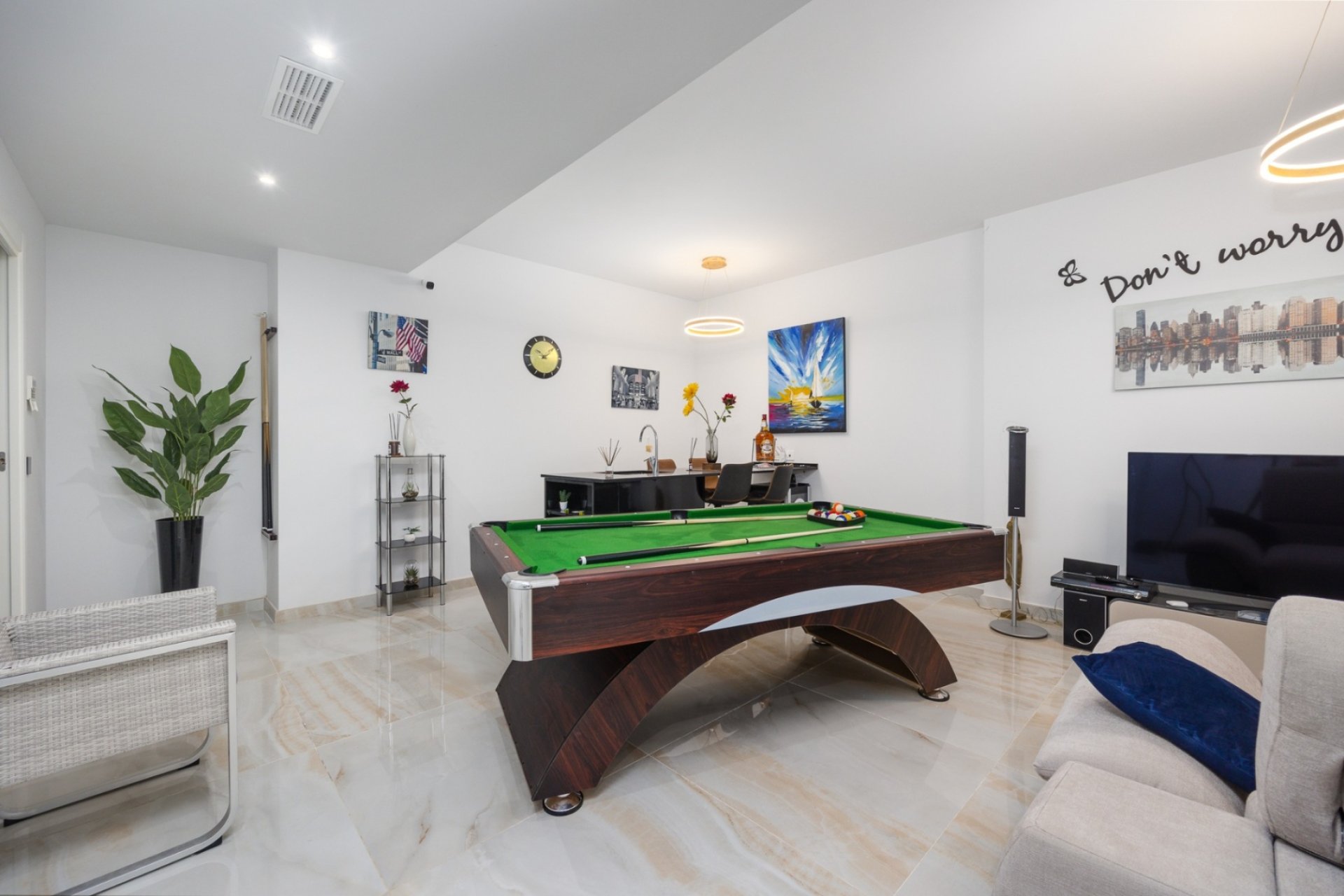 Resale - Villa * - Orihuela * - Lomas de Cabo Roig *