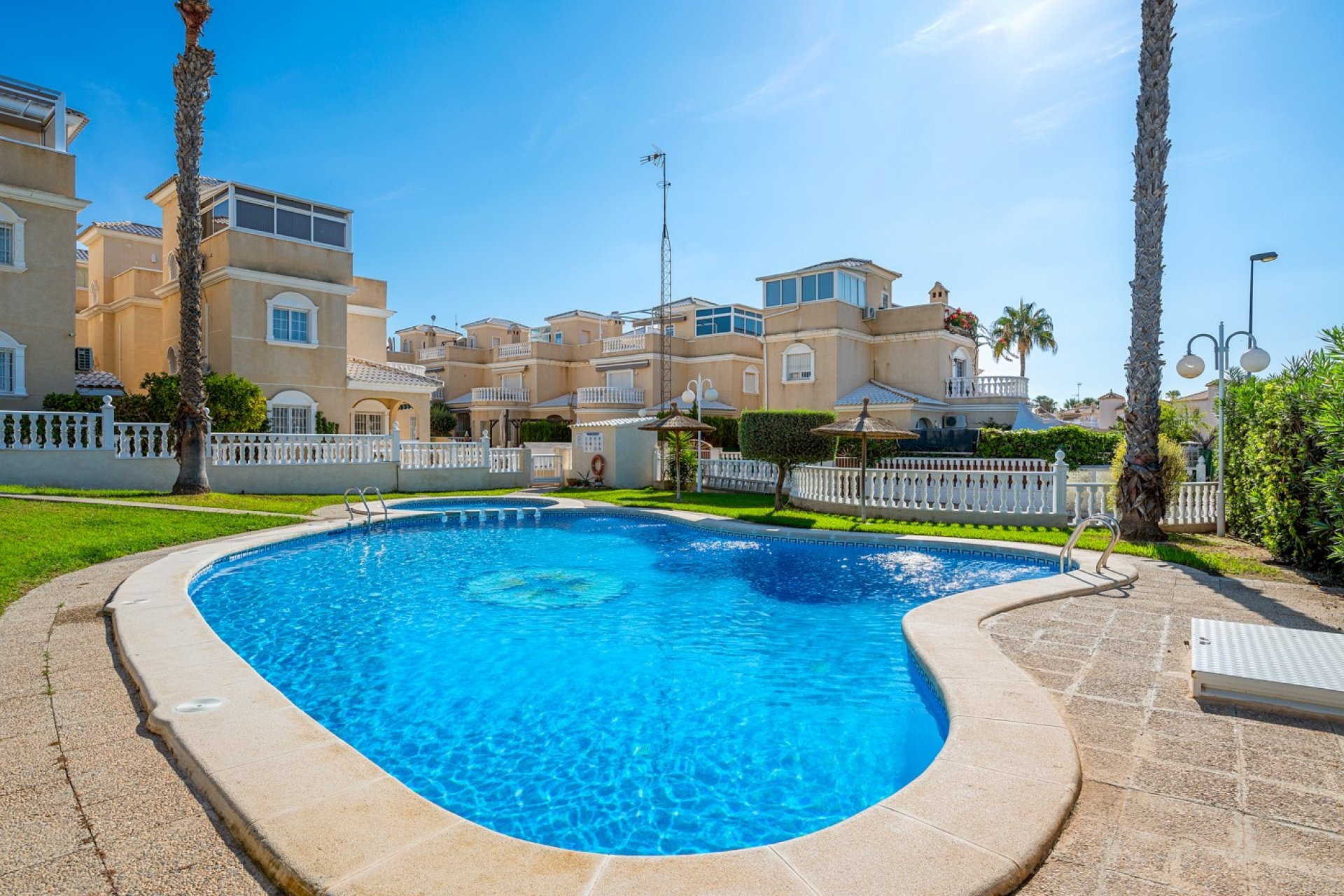 Resale - Villa - Orihuela - Los Altos