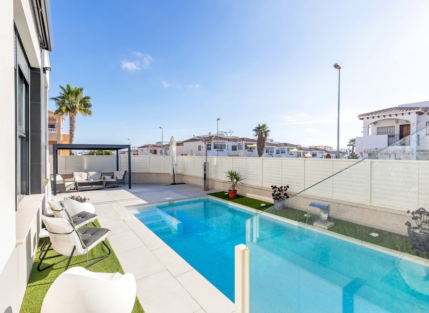 Resale - Villa - Orihuela - Orihuela Costa