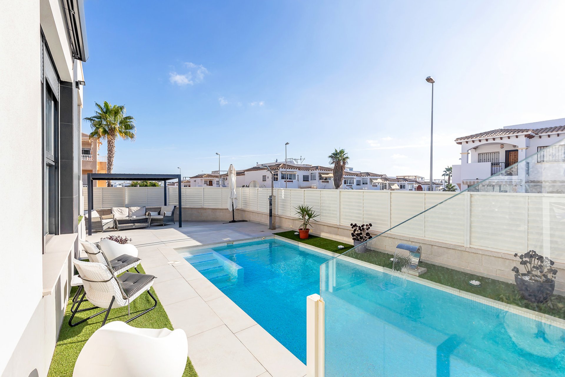 Resale - Villa - Orihuela - Orihuela Costa