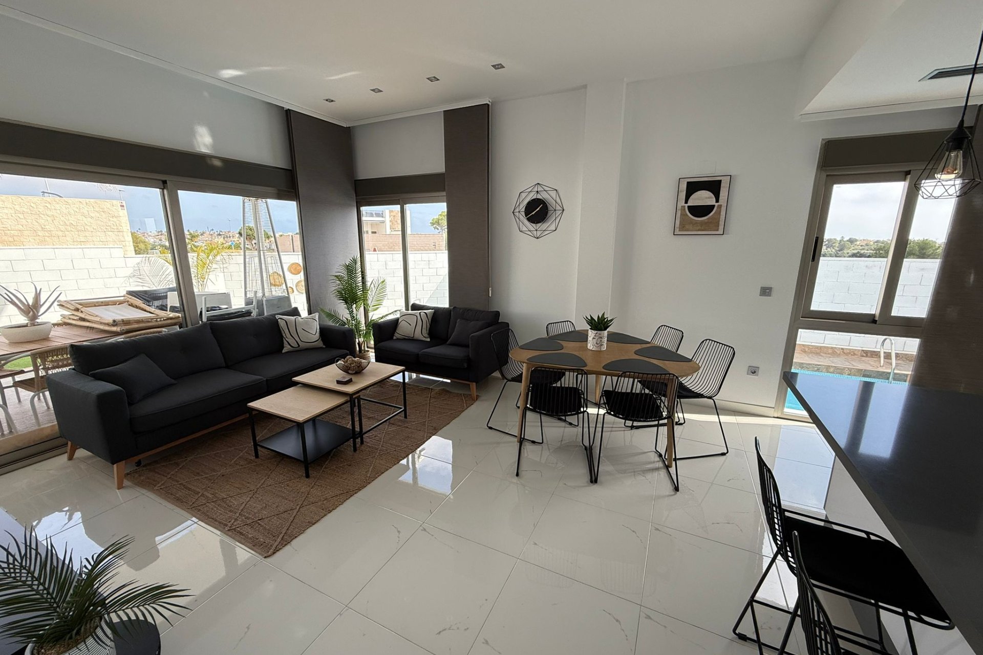 Resale - Villa * - Orihuela - Orihuela Costa