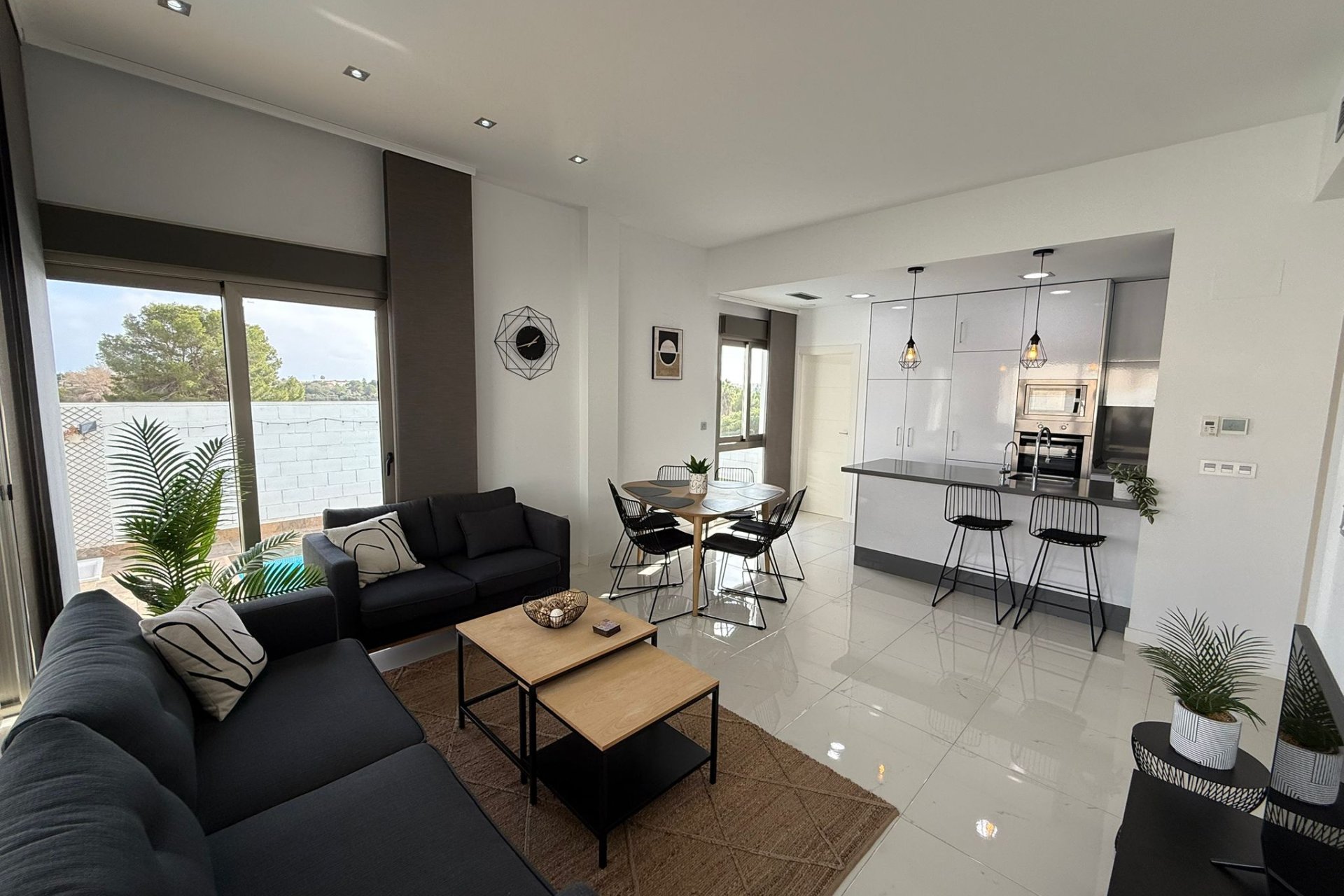 Resale - Villa * - Orihuela - Orihuela Costa