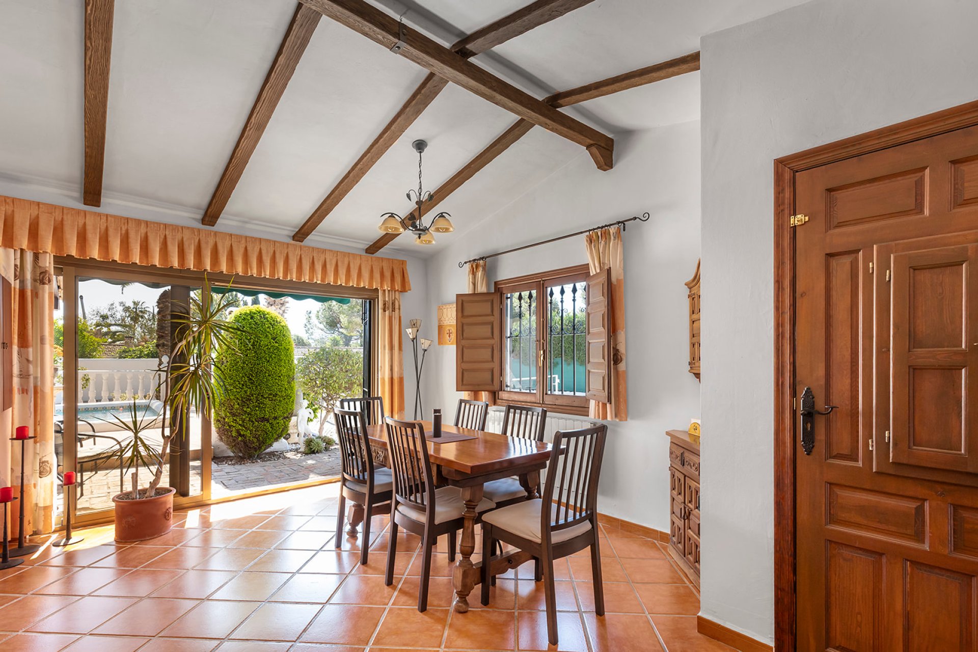 Resale - Villa * - Orihuela * - Orihuela Costa *