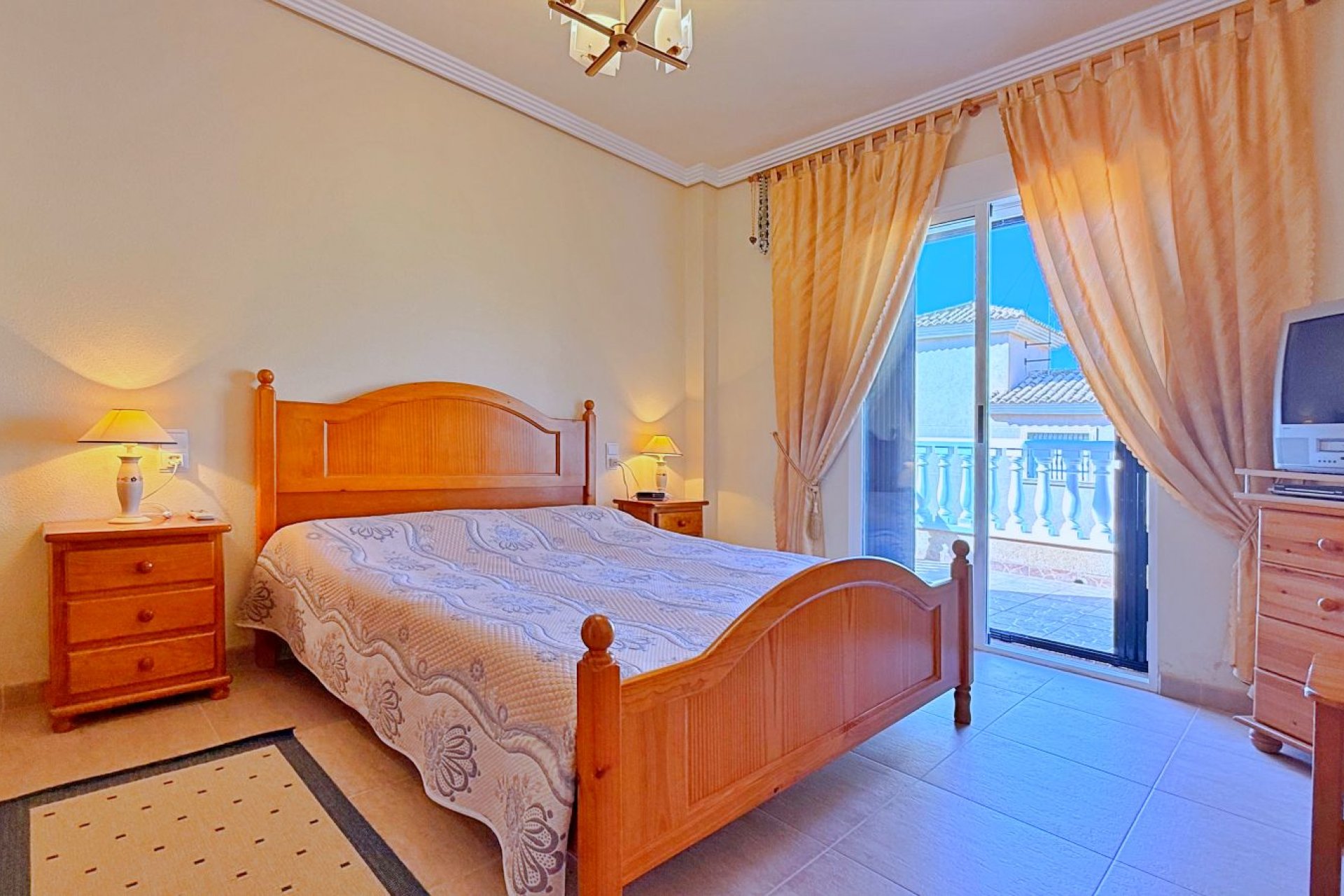 Resale - Villa * - Orihuela * - Orihuela Costa *