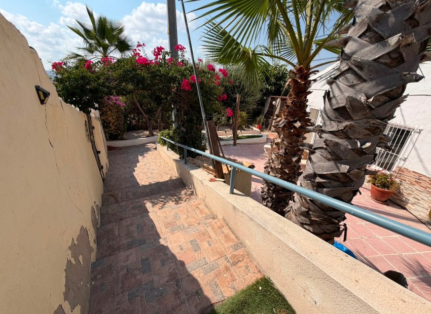Resale - Villa * - Orihuela * - Torremendo *