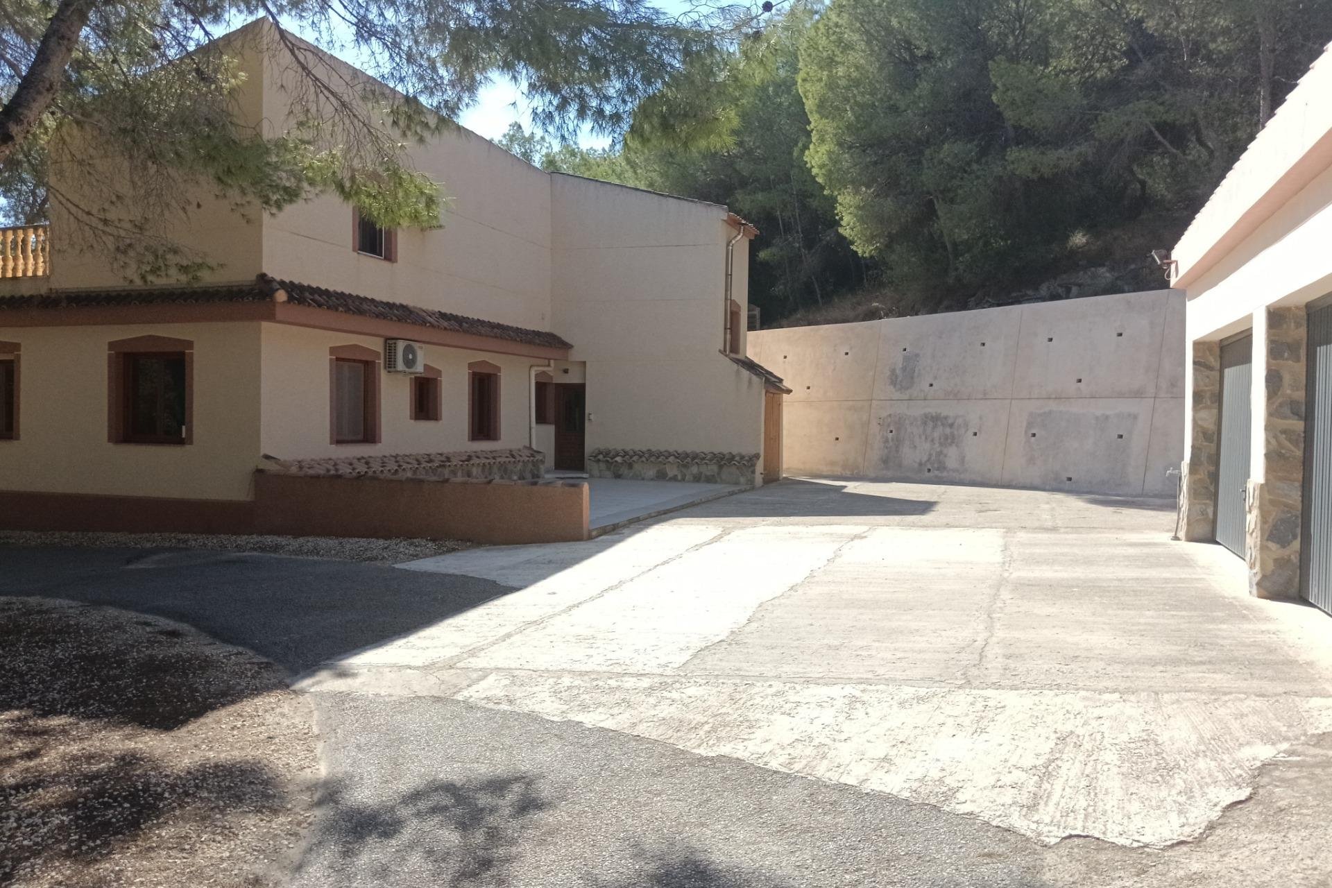 Resale - Villa * - Orihuela * - Torremendo *