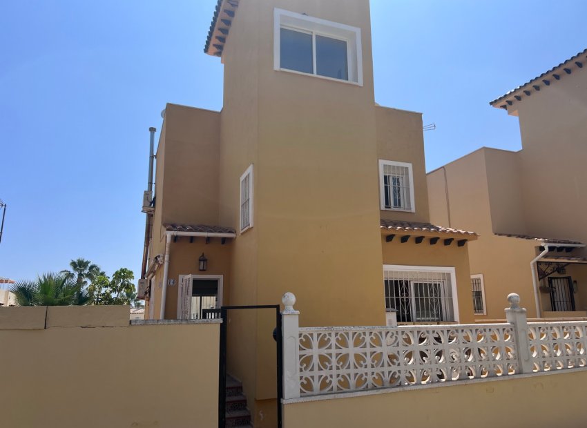 Resale - Villa - Orihuela - Villamartin