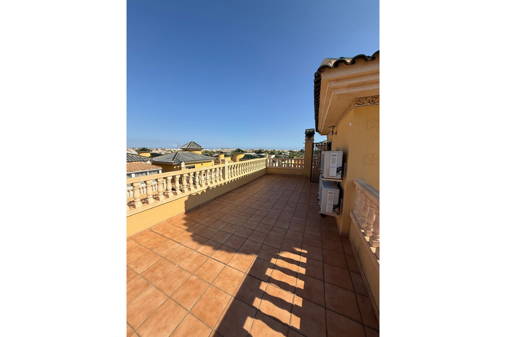 Resale - Villa * - Orihuela - Villamartin