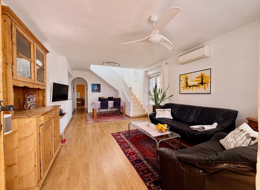 Resale - Villa * - Orihuela * - Villamartín * 