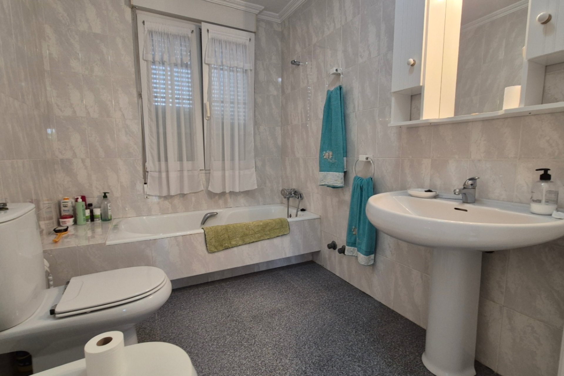 Resale - Villa * - Orihuela *