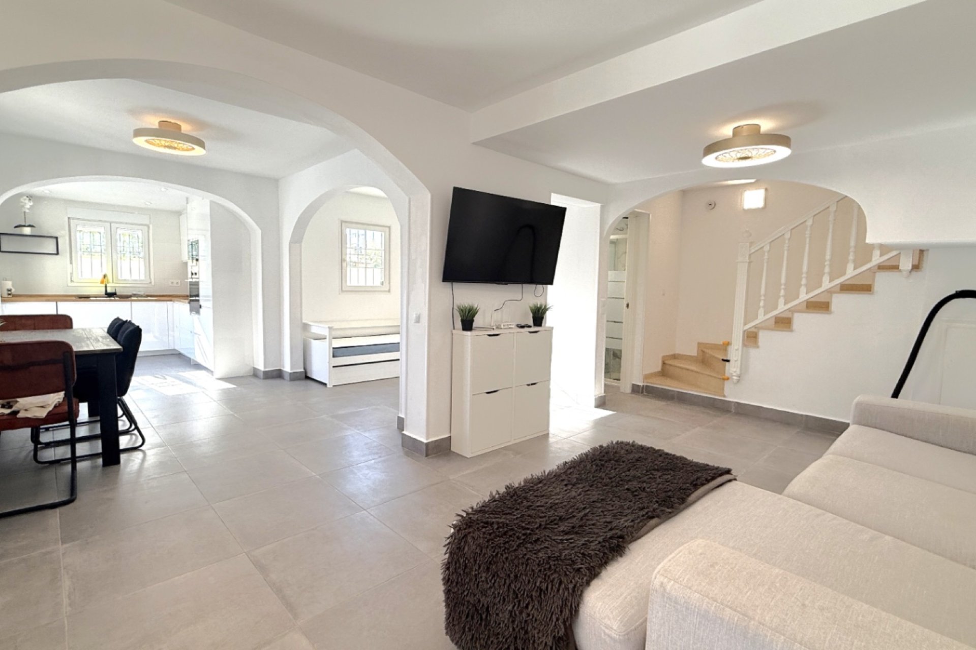 Resale - Villa * - Orihuela *