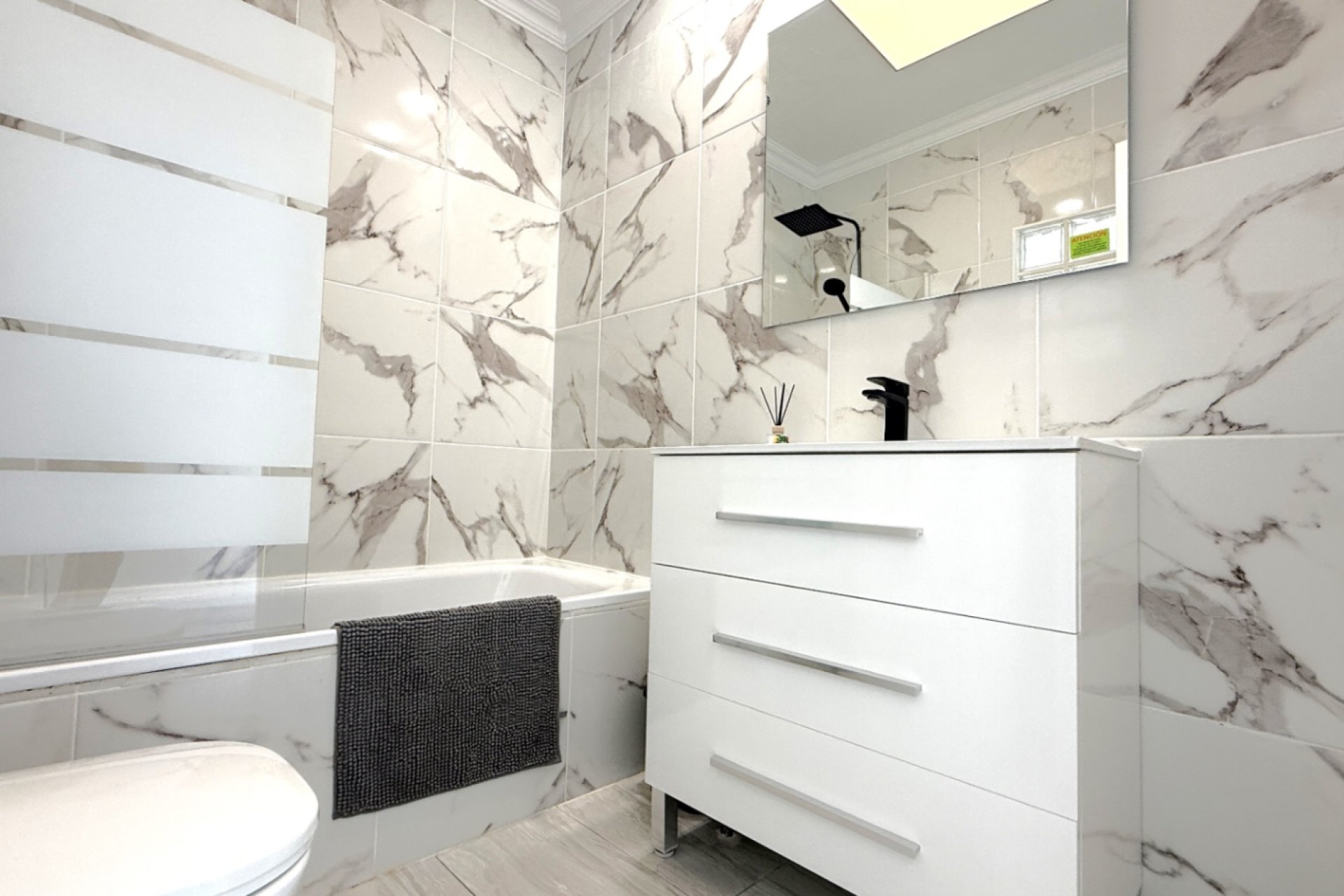 Resale - Villa * - Orihuela *