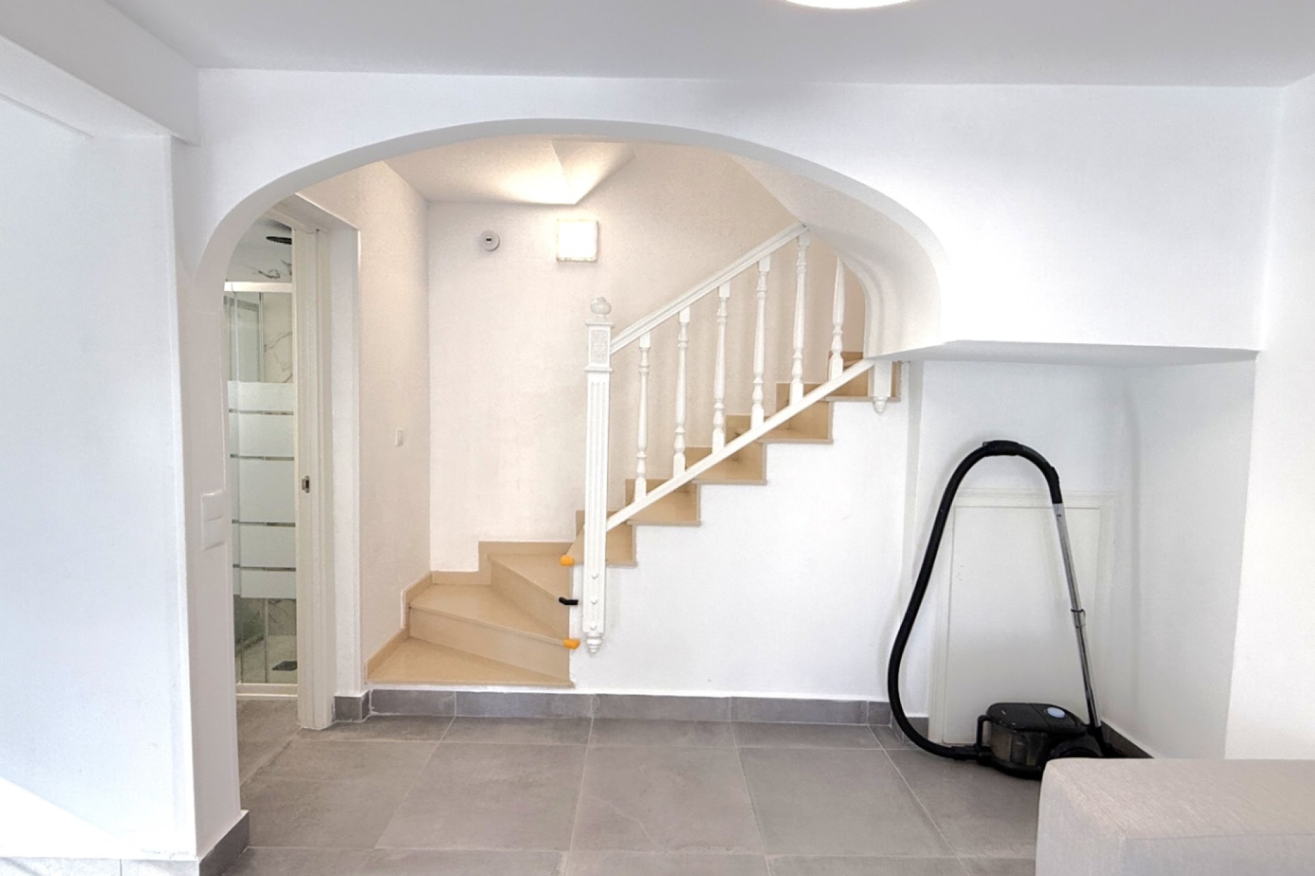 Resale - Villa * - Orihuela *