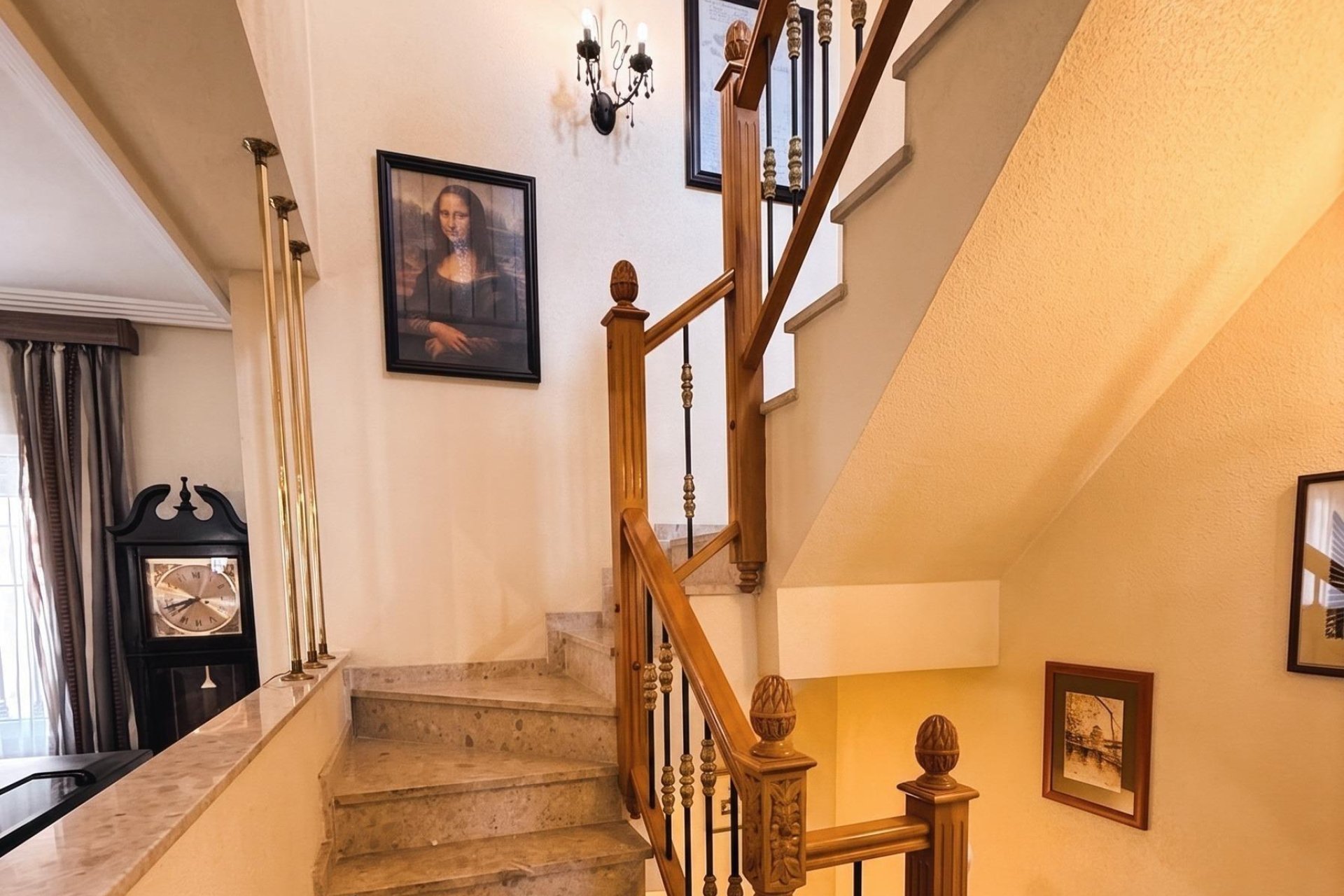 Resale - Villa * - Orihuela *