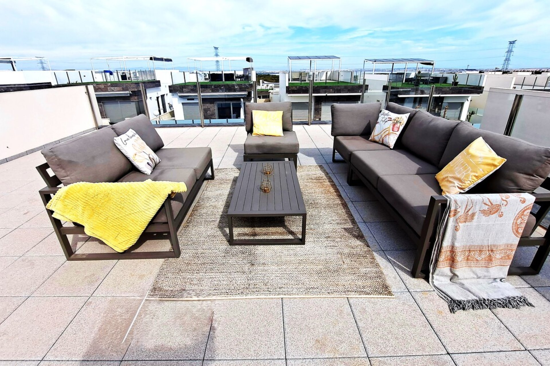 Resale - Villa * - Pau 26 - Villamartín * 