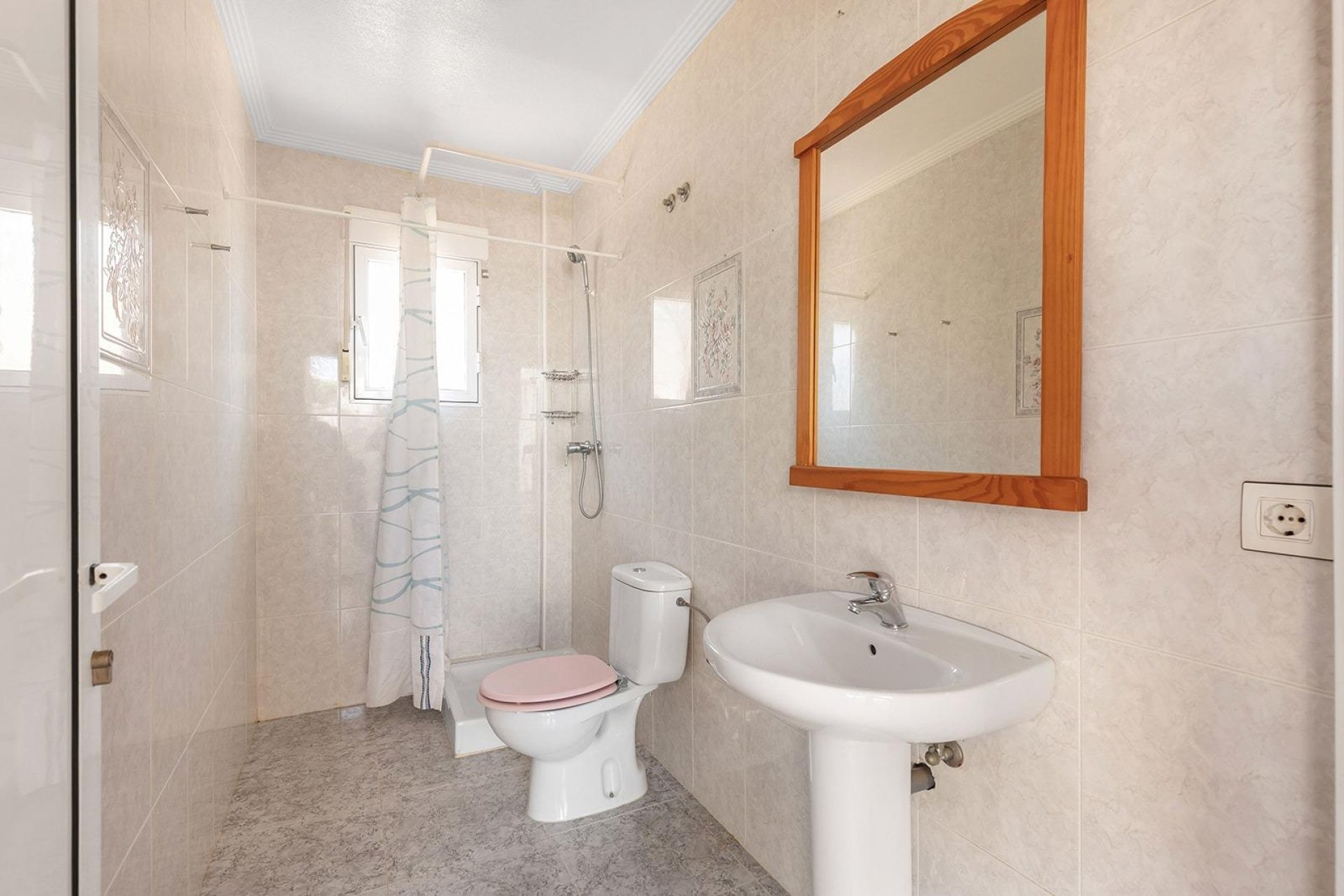 Resale - Villa * - Pilar de la Horadada * - La Torre de la Horadada