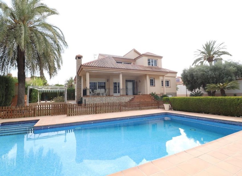 Resale - Villa - Pilar de la Horadada - Riomar